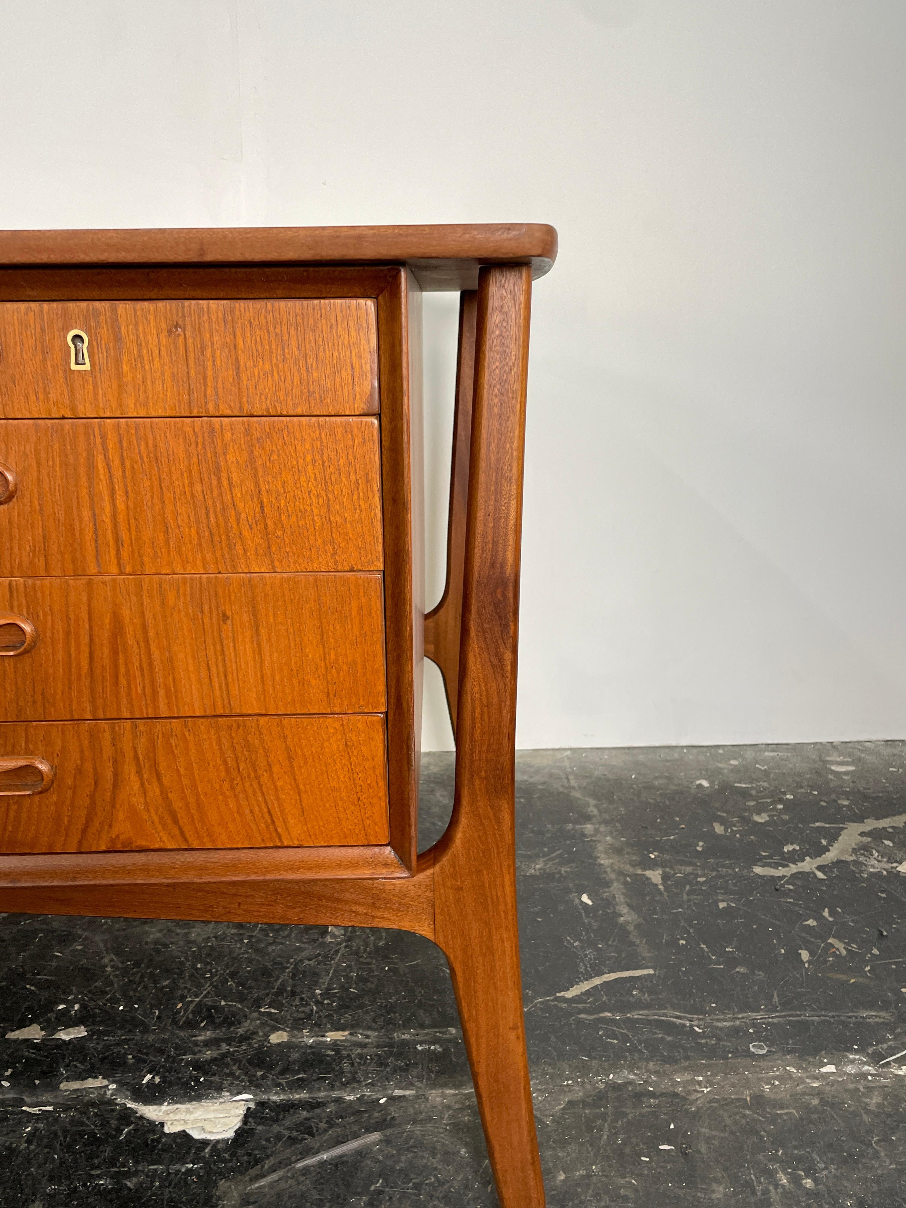 Mid-20th Century Svend Aage Madsen Bow Front Desk in Teak for HP Hansen, Denmark Circa 1960's For Sale