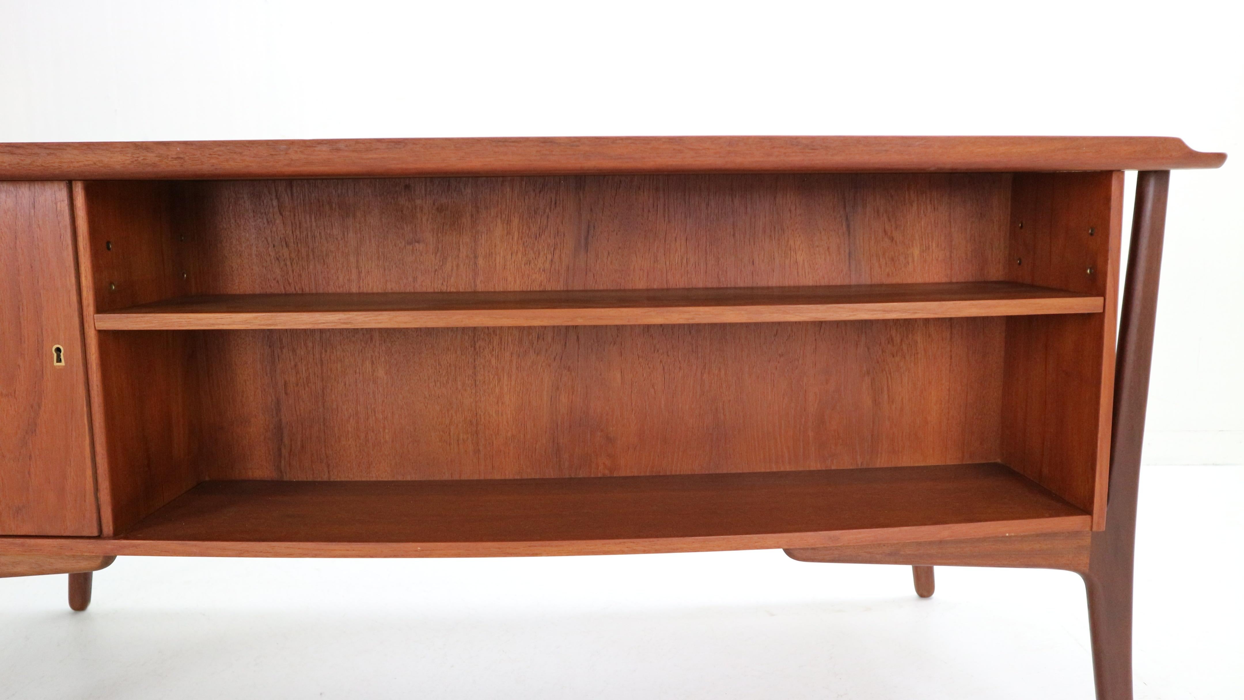 Svend Aage Madsen Executive Teak Desk for HP Hansen, 1960s, Denmark 3