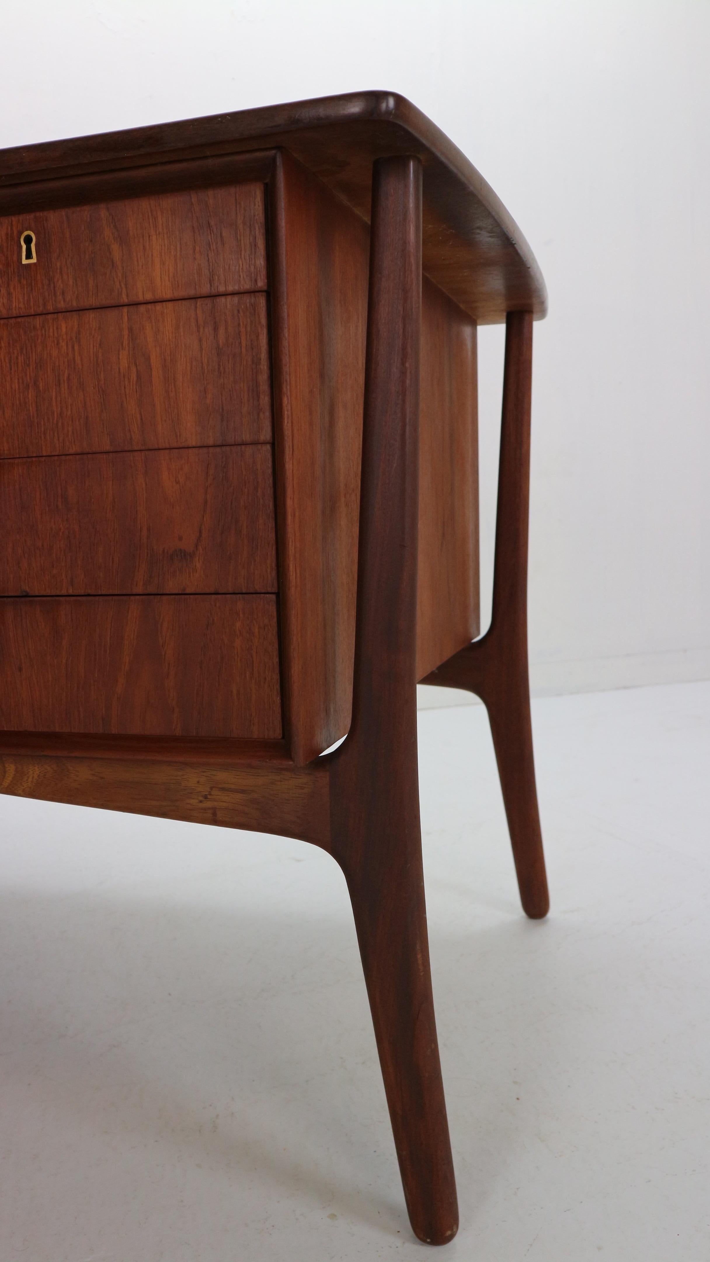 Svend Aage Madsen Executive Teak Desk for HP Hansen, 1960s, Denmark 7