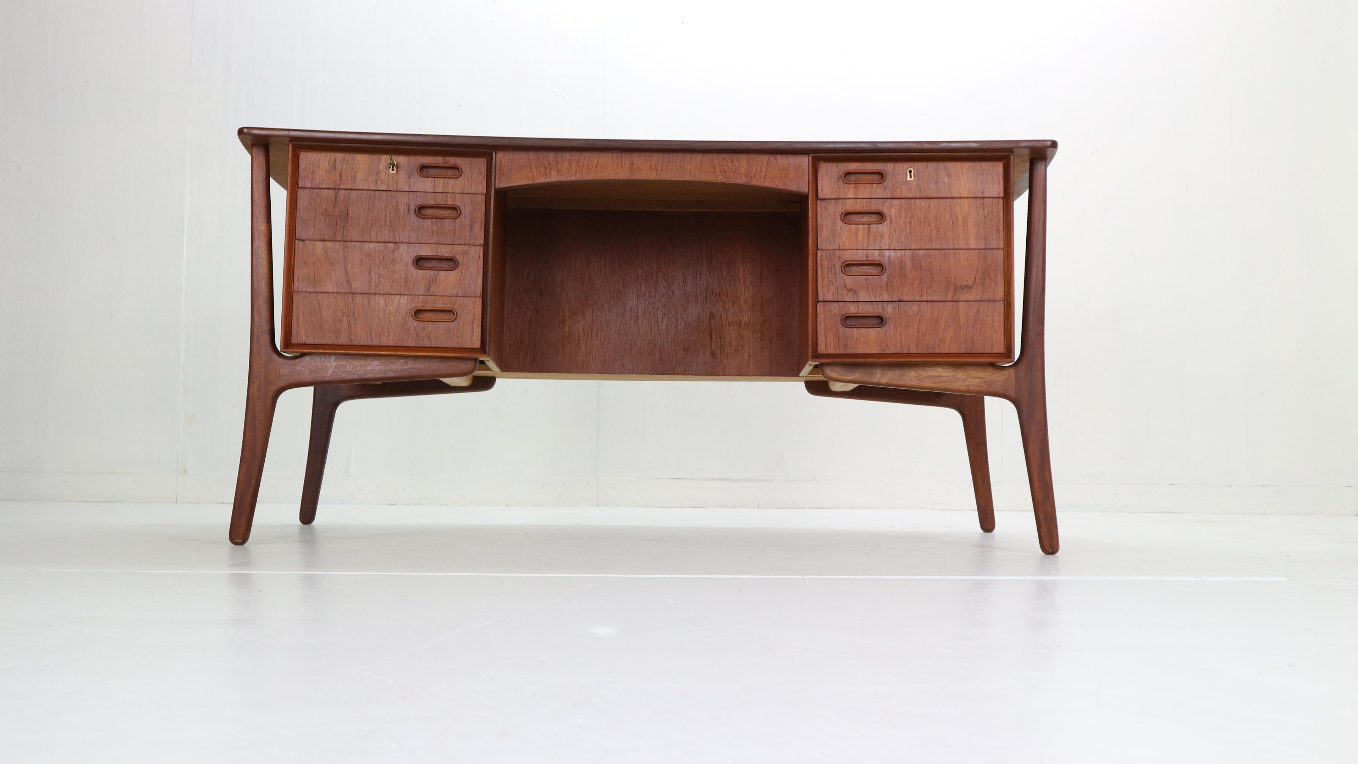 Danish Svend Aage Madsen Executive Teak Desk for HP Hansen, 1960s, Denmark