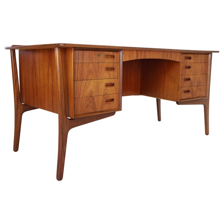 Svend Aage Madsen Executive Teak Desk for HP Hansen, 1960s, Denmark at