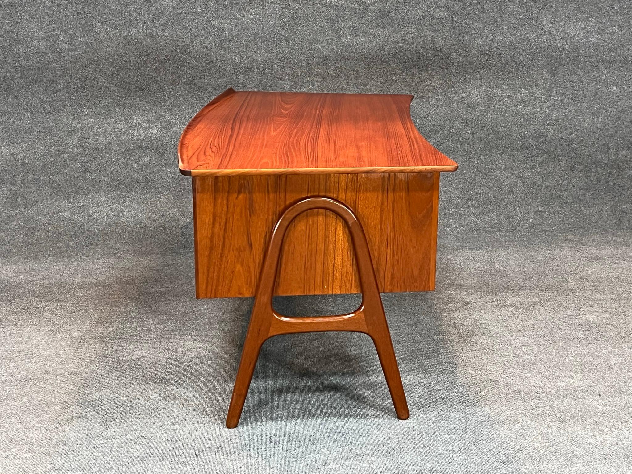 Mid-20th Century Svend Aage Madsen for Sigurd Hansen Mid-Century Curved Front Teak Desk C. 1960