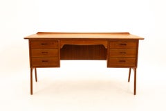 Svend Aage Madsen for Sigurd Hansen Mid Century Curved Front Teak Desk