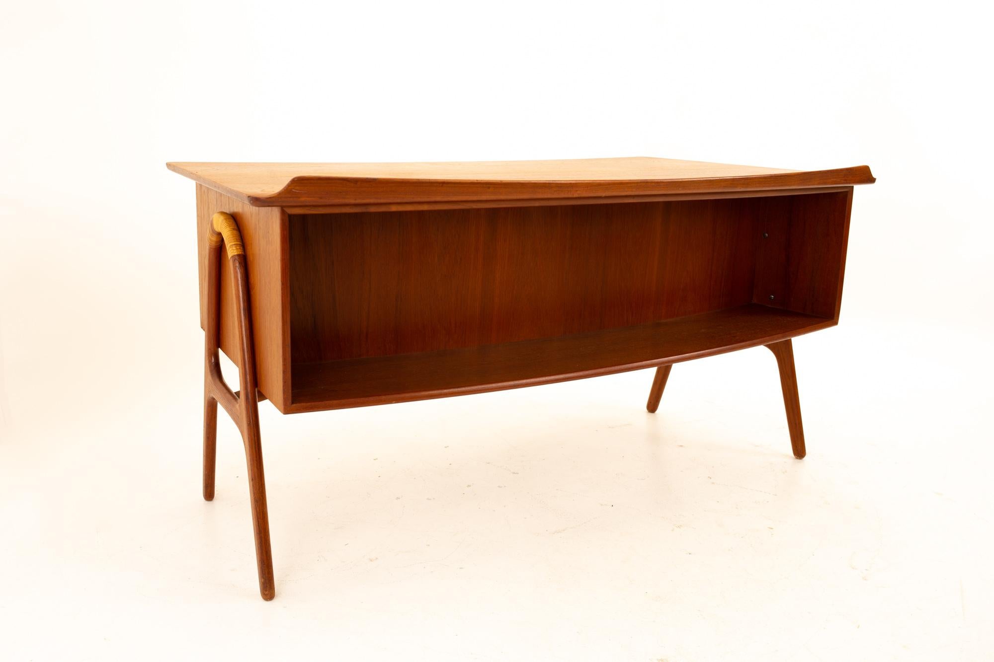 Svend Aage Madsen for Sigurd Hansen Mid Century Curved Front Teak Desk 2