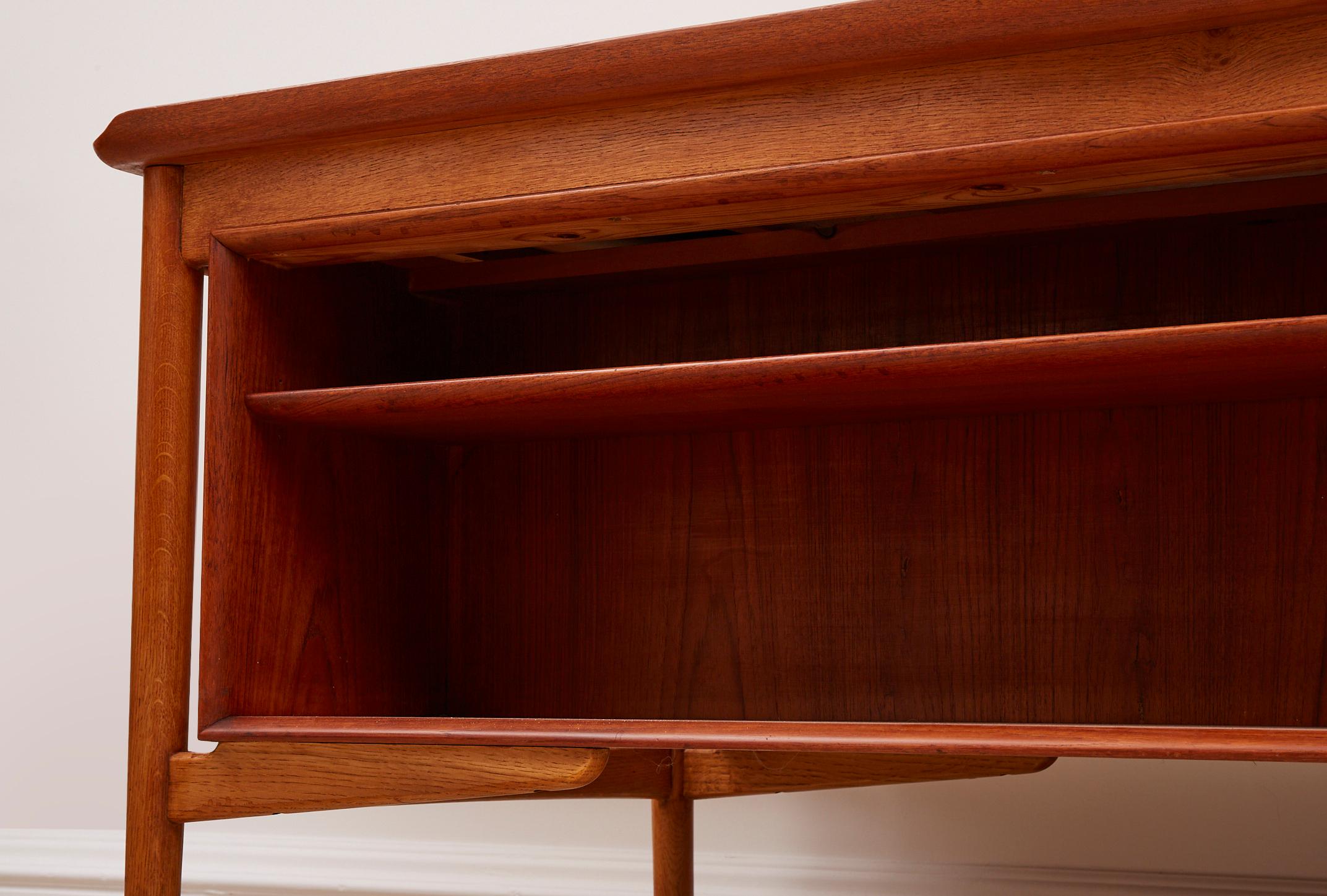 Svend Aage Madsen Teak Curved Desk , Rare, Denmark 1960s 8