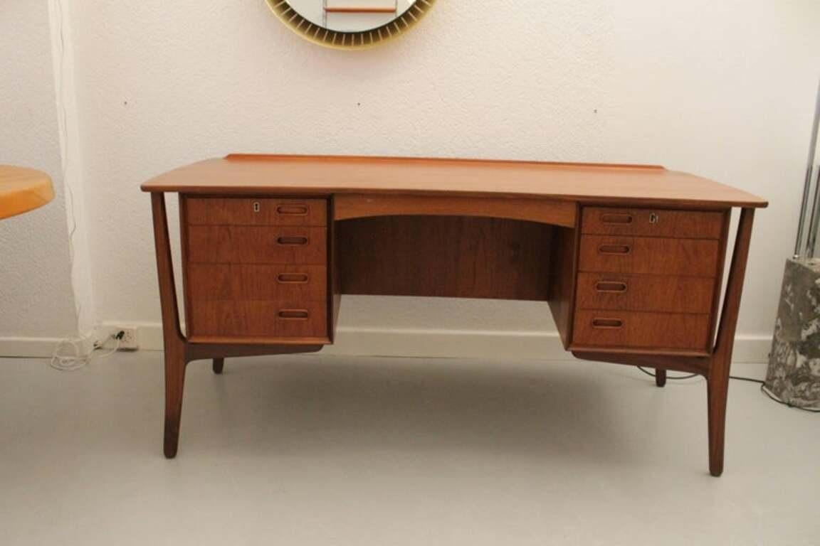 Svend Aage Madsen Teak Desk H.P. Hansen, Denmark ca. 1960 3