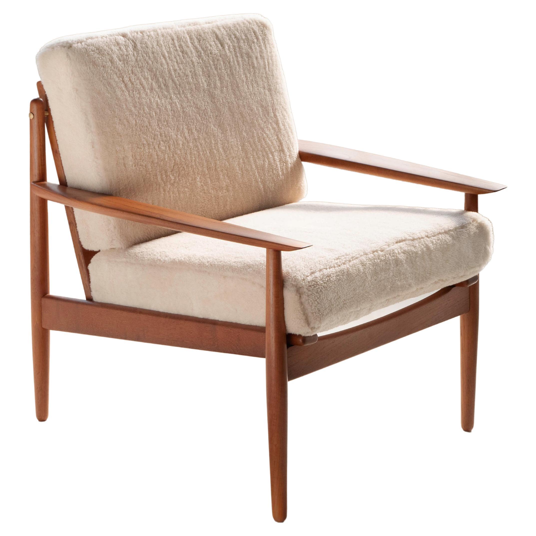 Svend Age Eriksen Genuine Shearling Lounge Chair for Glostrup Møbelfabrik 1960's For Sale