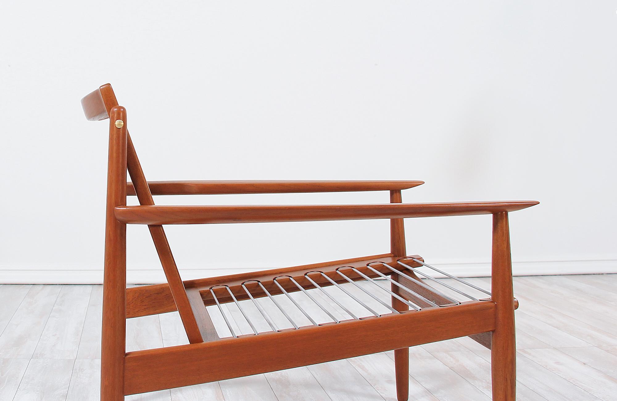 Fabric Svend Åge Eriksen Teak Lounge Chair for Glostrup Møbelfabrik