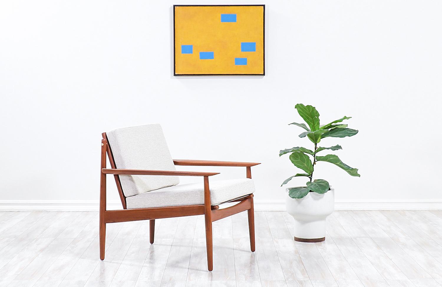 glostrup chair