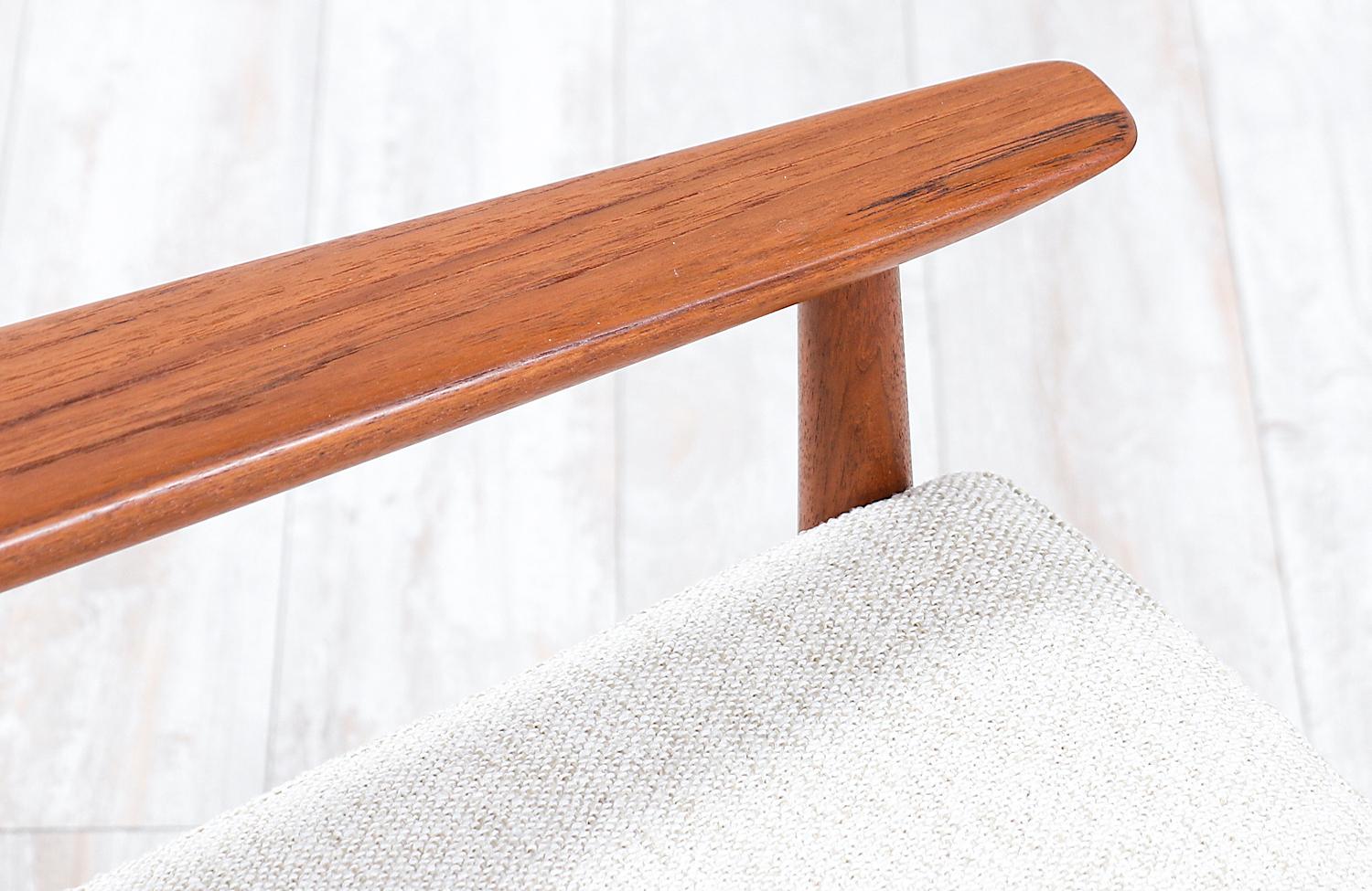 Fabric Svend Age Eriksen Teak Lounge Chair for Glostrup Møbelfabrik