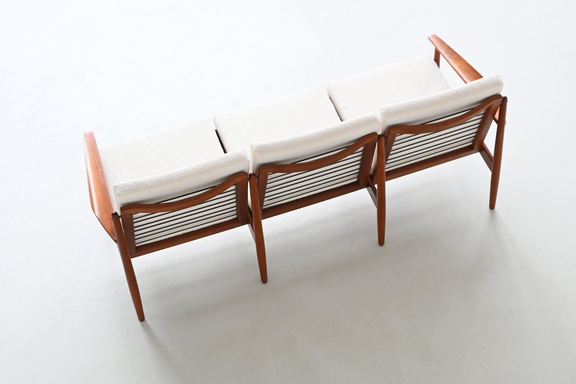 Teak Divano a tre posti in teak Svend Age Eriksen Glostrup Danimarca 1960 in vendita