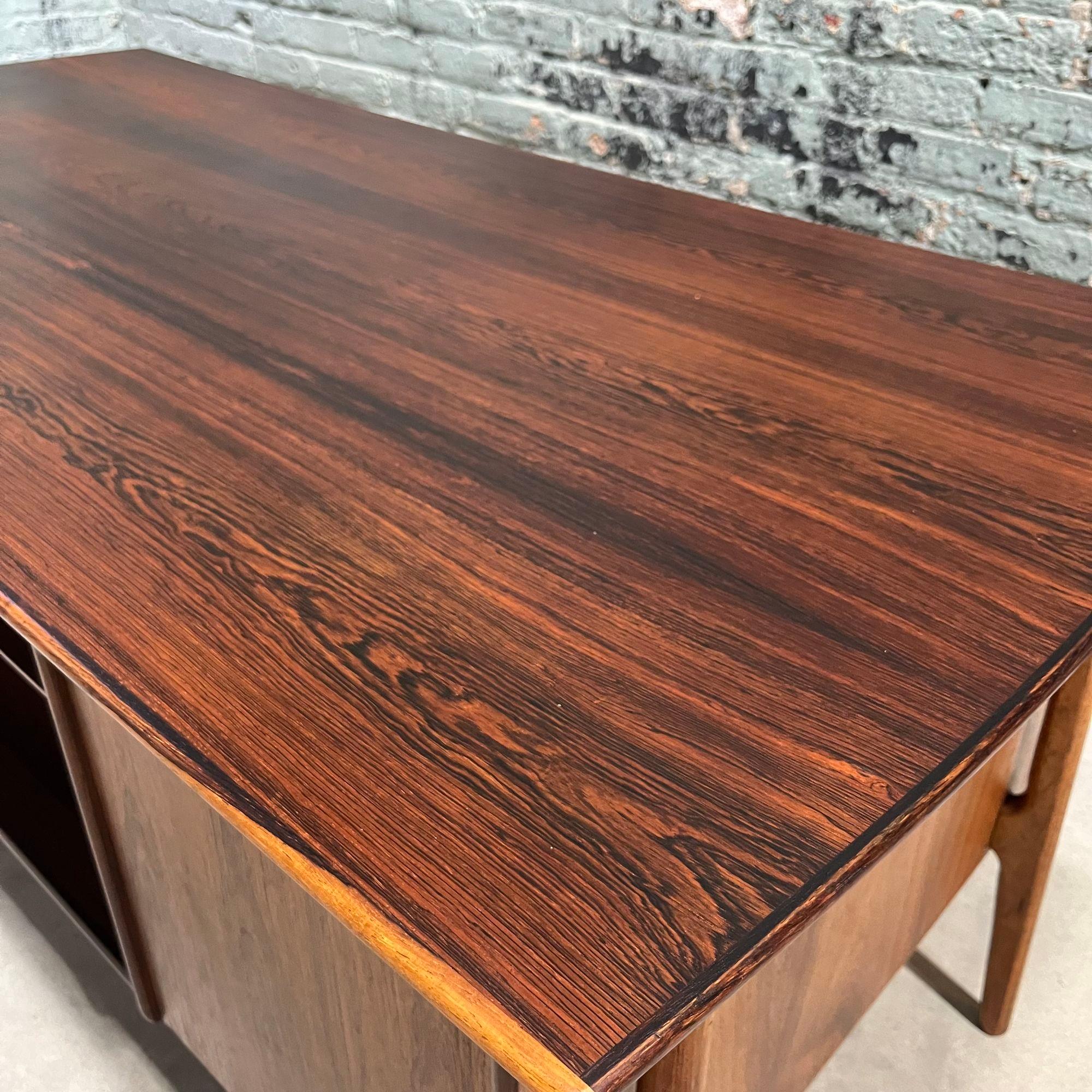 Svend Age Madsen Rosewood Desk for Sigurd Hansen 1960 3