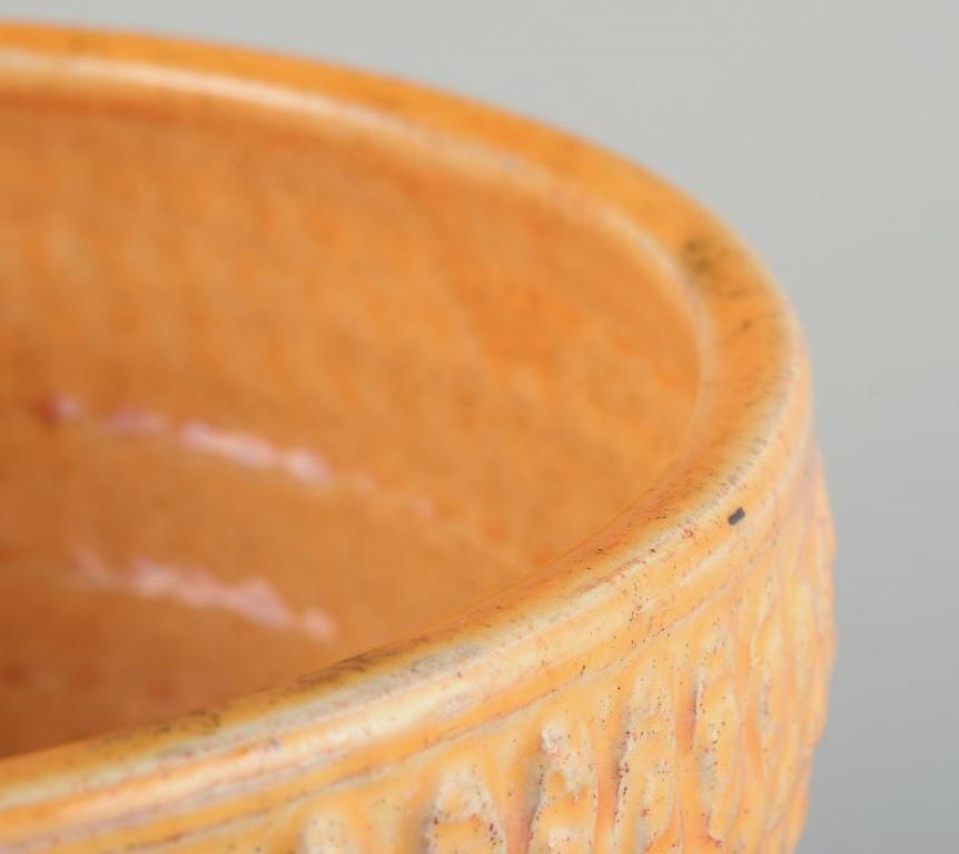 Svend Hammershøi (1873-1948) per Kähler, Danimarca. Vaso in ceramica con smalto all'uranio. In condizioni ottime in vendita a Copenhagen, DK