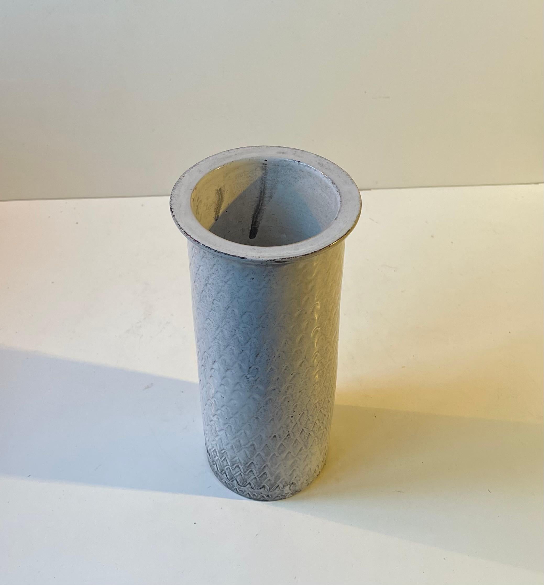 Art Déco Svend Hammershøi Vaso cilindrico con smalti di frassino bianco e nero f Herman A. Kähler in vendita
