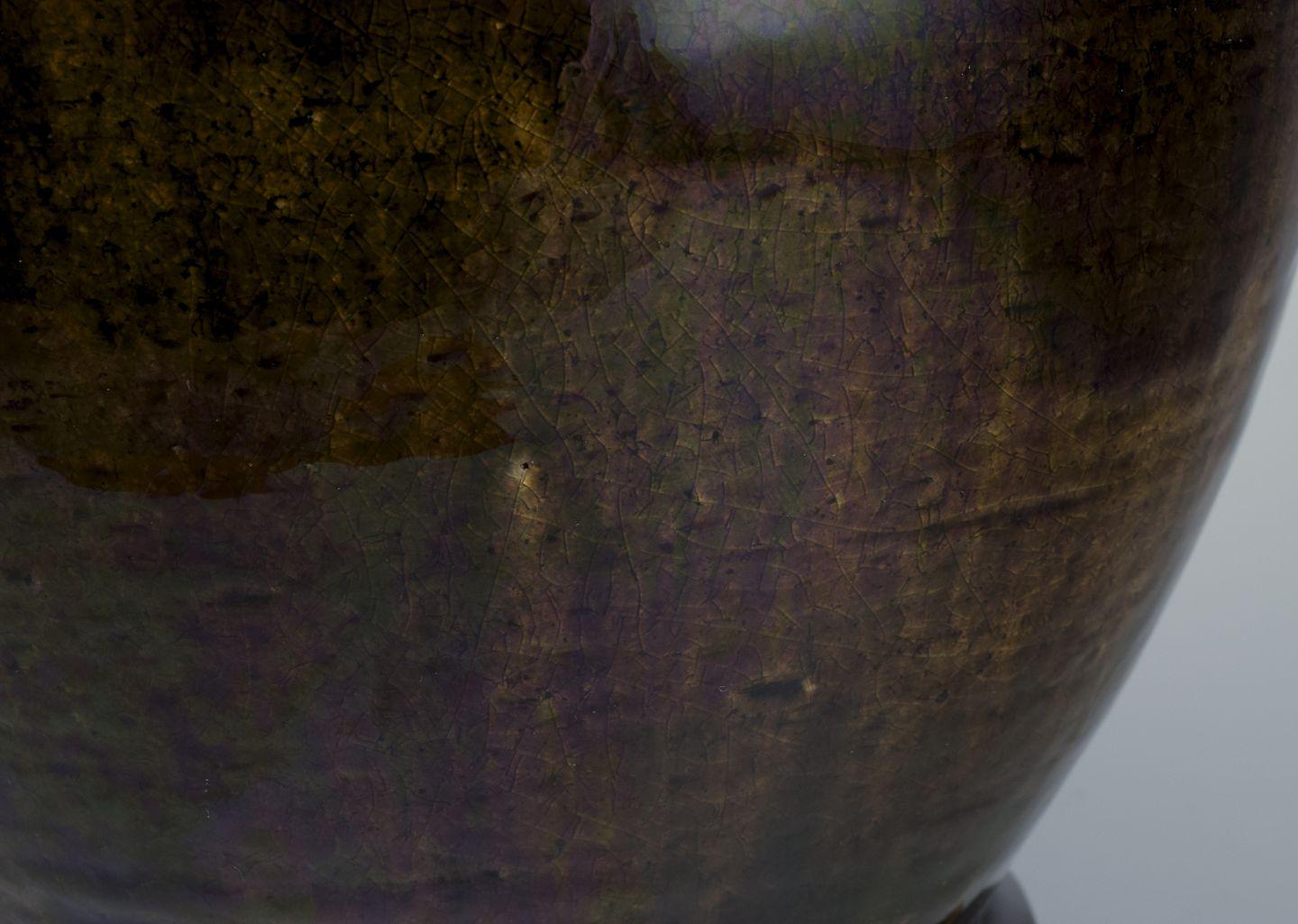 Milieu du XXe siècle Svend Hammershøi pour Kähler. Vase de sol en céramique à glaçure jaune uranium. en vente