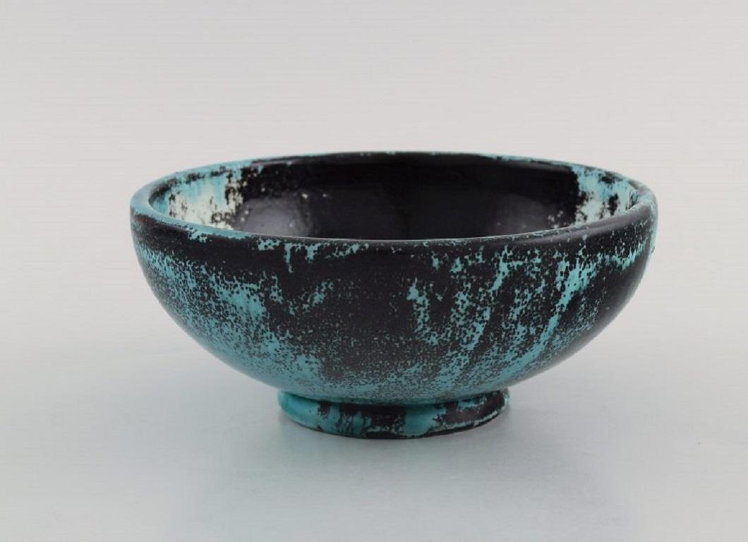 Danish Svend Hammershøi for Kähler, Denmark, Bowl in Glazed Stoneware, 1930s/40s For Sale