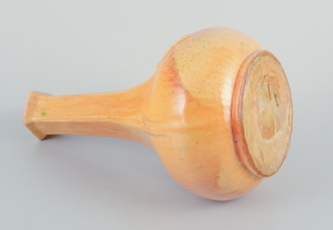 Svend Hammershøi per Kähler, Danimarca. Vaso in ceramica con smalto all'uranio. Ca. 1930s In condizioni ottime in vendita a Copenhagen, DK