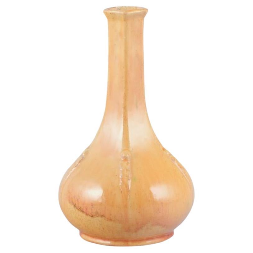 Svend Hammershøi für Kähler, Dänemark. Keramikvase aus Uranglasur. Ca. 1930s