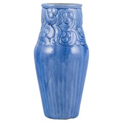 Svend Hammershøi per Kähler.  Raro e precoce vaso decorativo in ceramica.