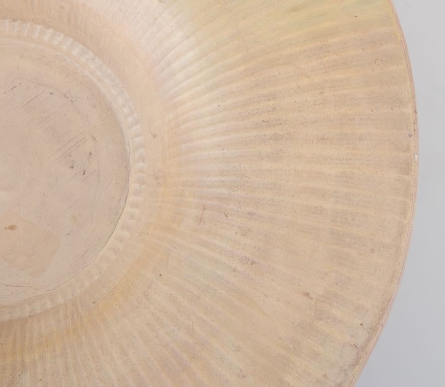 Smaltato Svend Hammershøi per Kähler. Ciotola in terracotta. Design con scanalature. Circa anni '30 in vendita