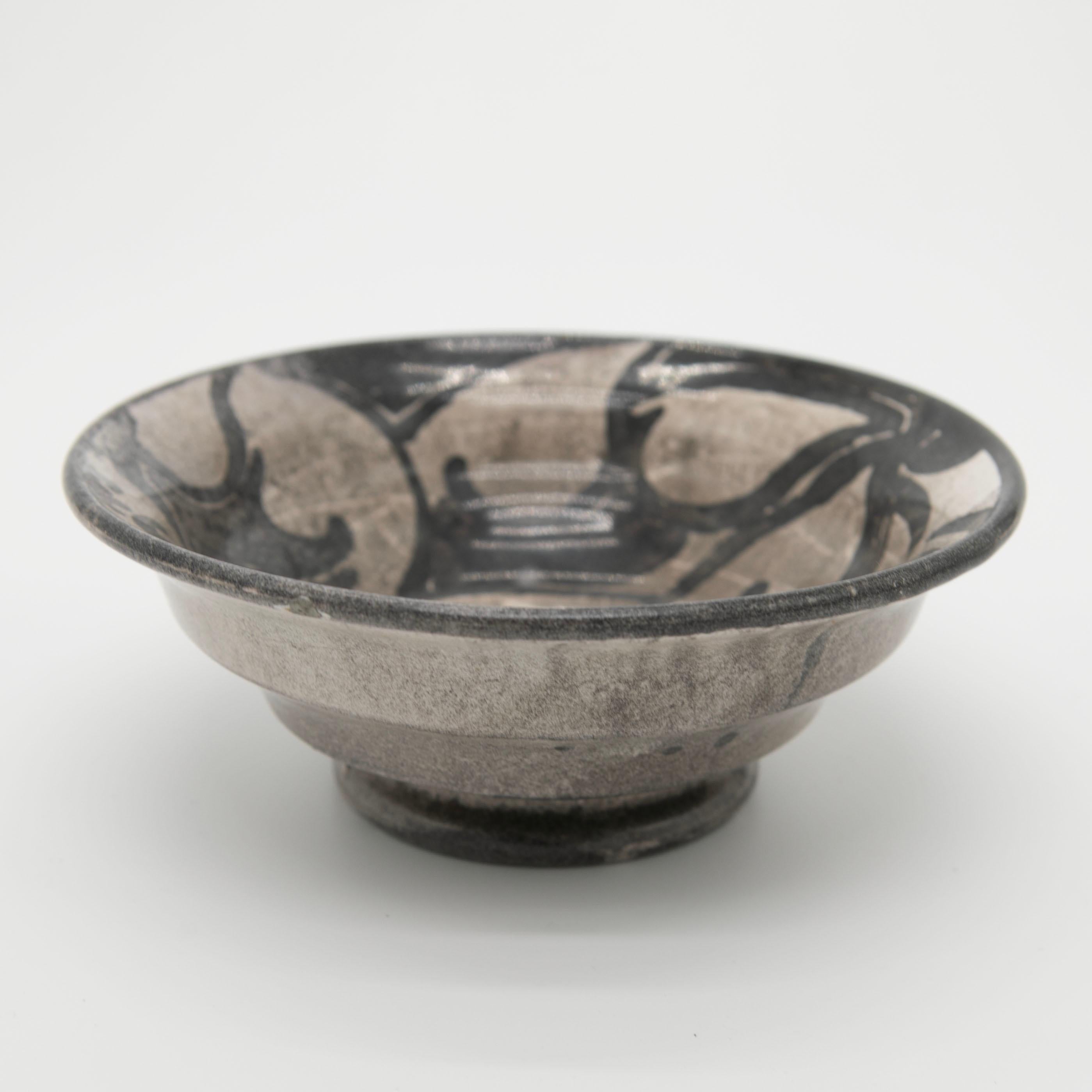 Smaltato Svend Hammershøi per Kähler: ciotola piccola in ceramica smaltata in grigio chiaro e scuro, S in vendita