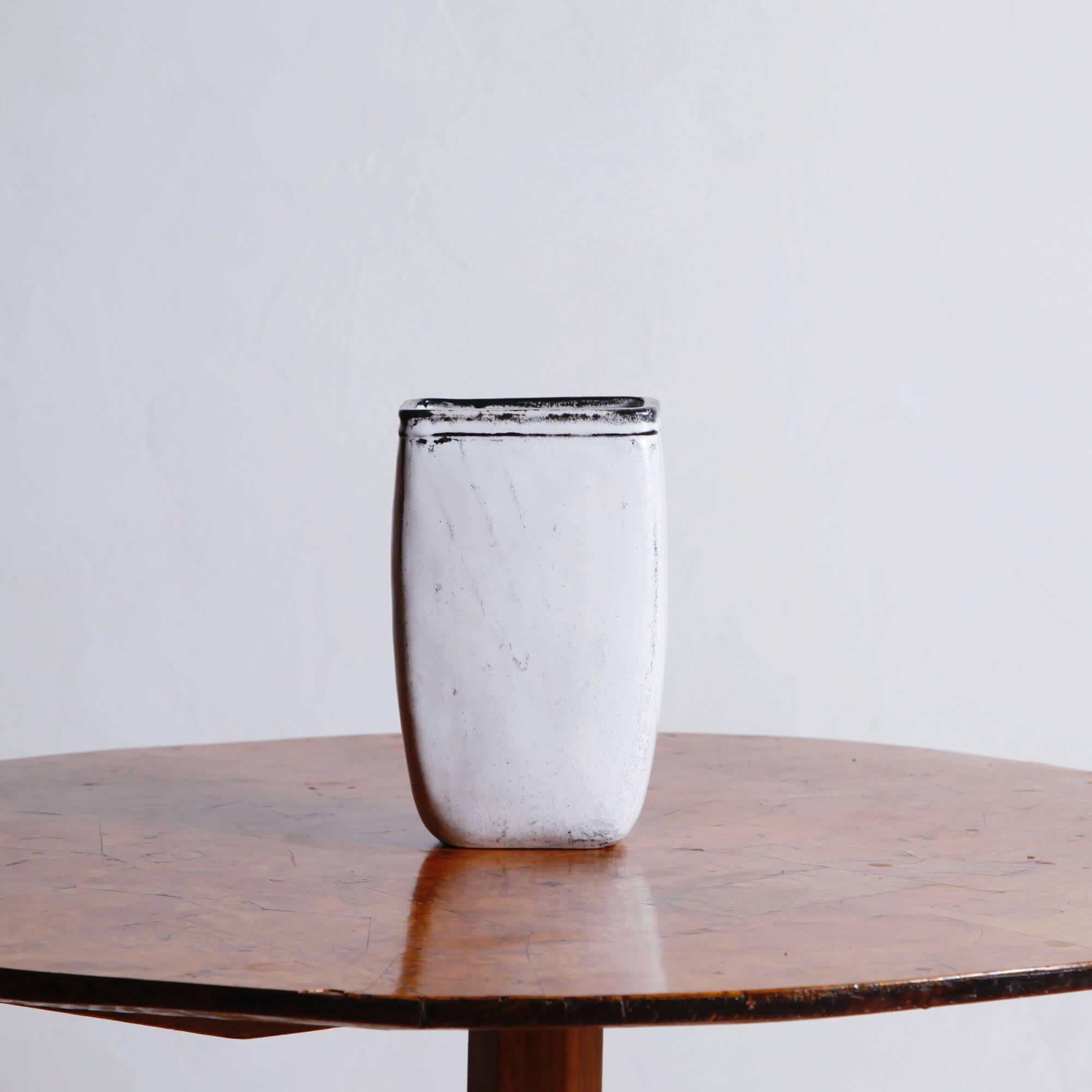 Svend Hammershøi Rechteckige Vase im Zustand „Gut“ im Angebot in Long Island City, NY