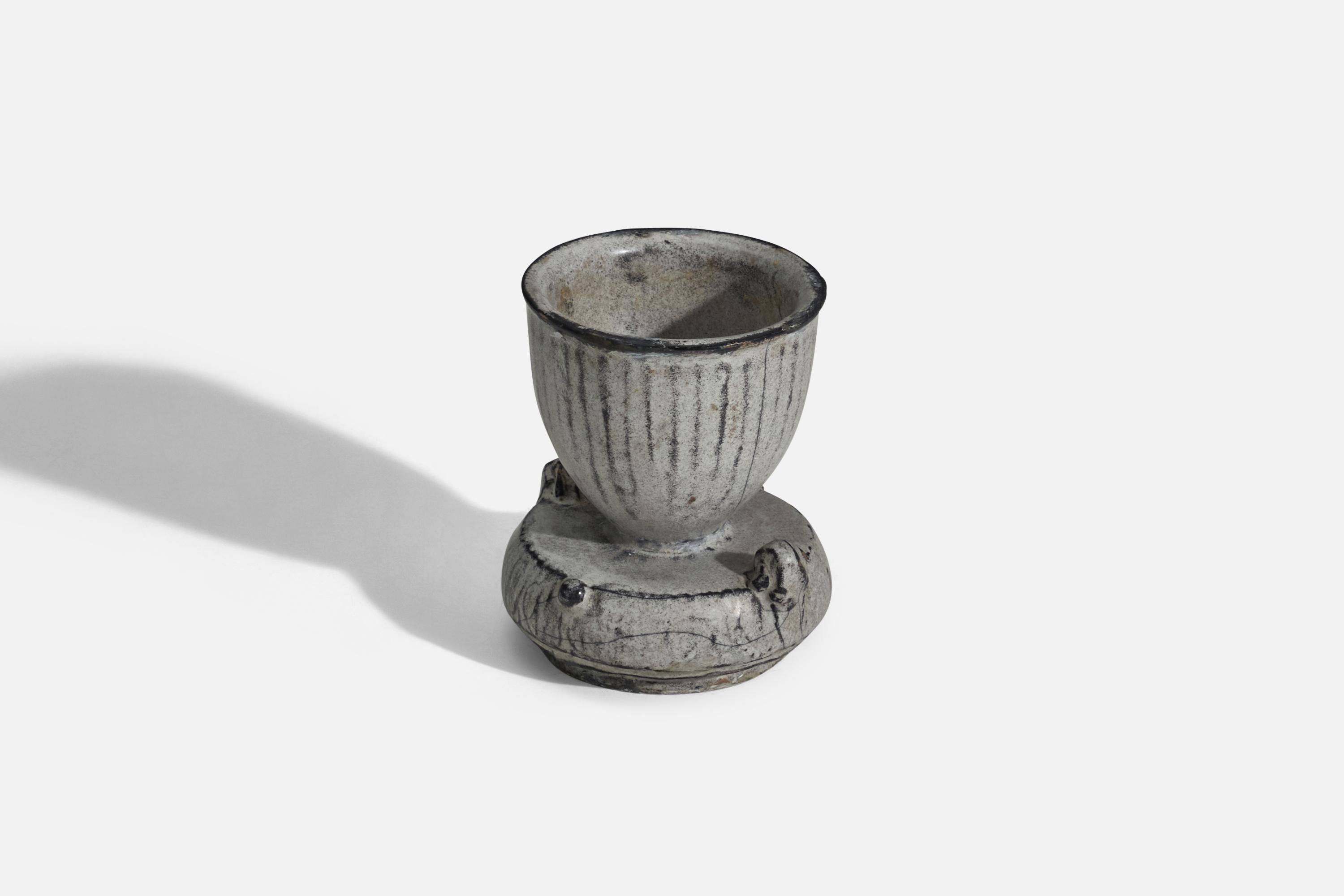 Scandinavian Modern Svend Hammershøi, Vase, White Glazed Stoneware, Denmark, 1930s For Sale