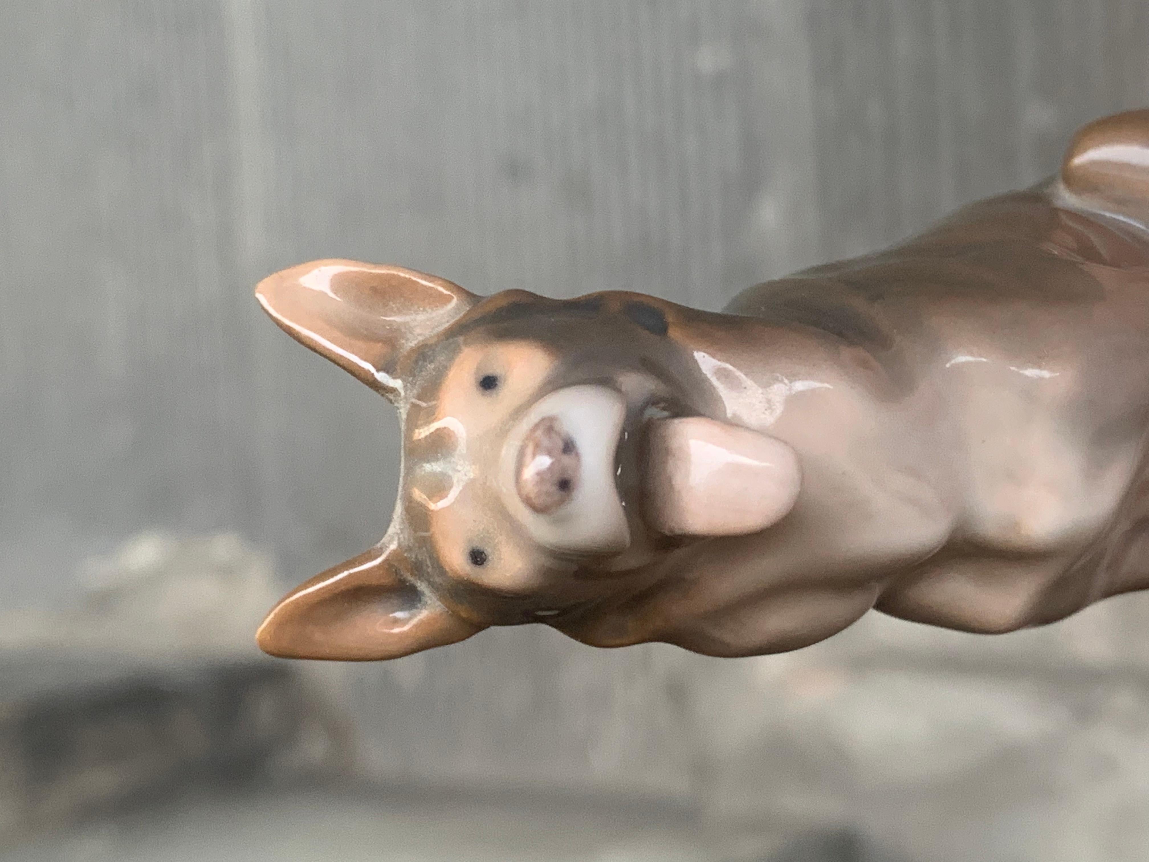 Berger allemand en porcelaine danoise par Svend Jespersen pour Bing & Grøndahl en vente 1