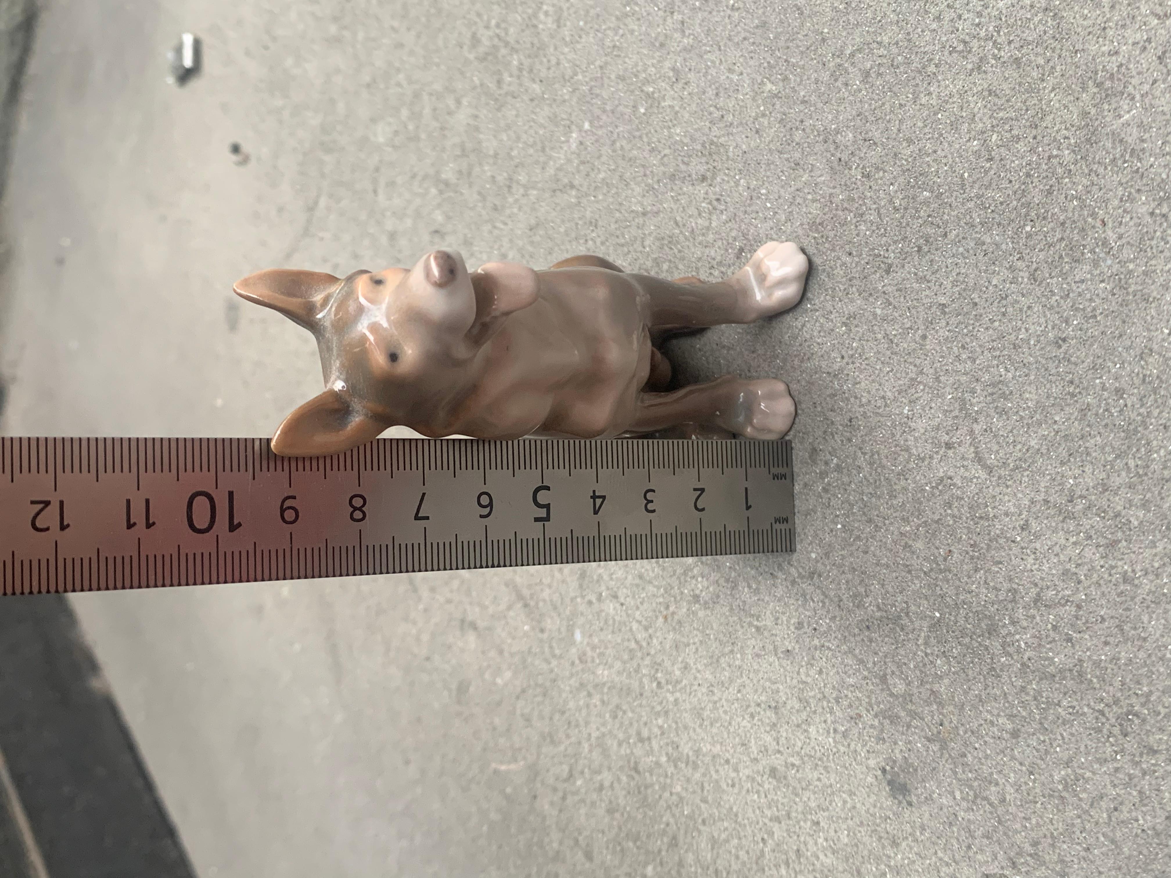 Berger allemand en porcelaine danoise par Svend Jespersen pour Bing & Grøndahl en vente 3