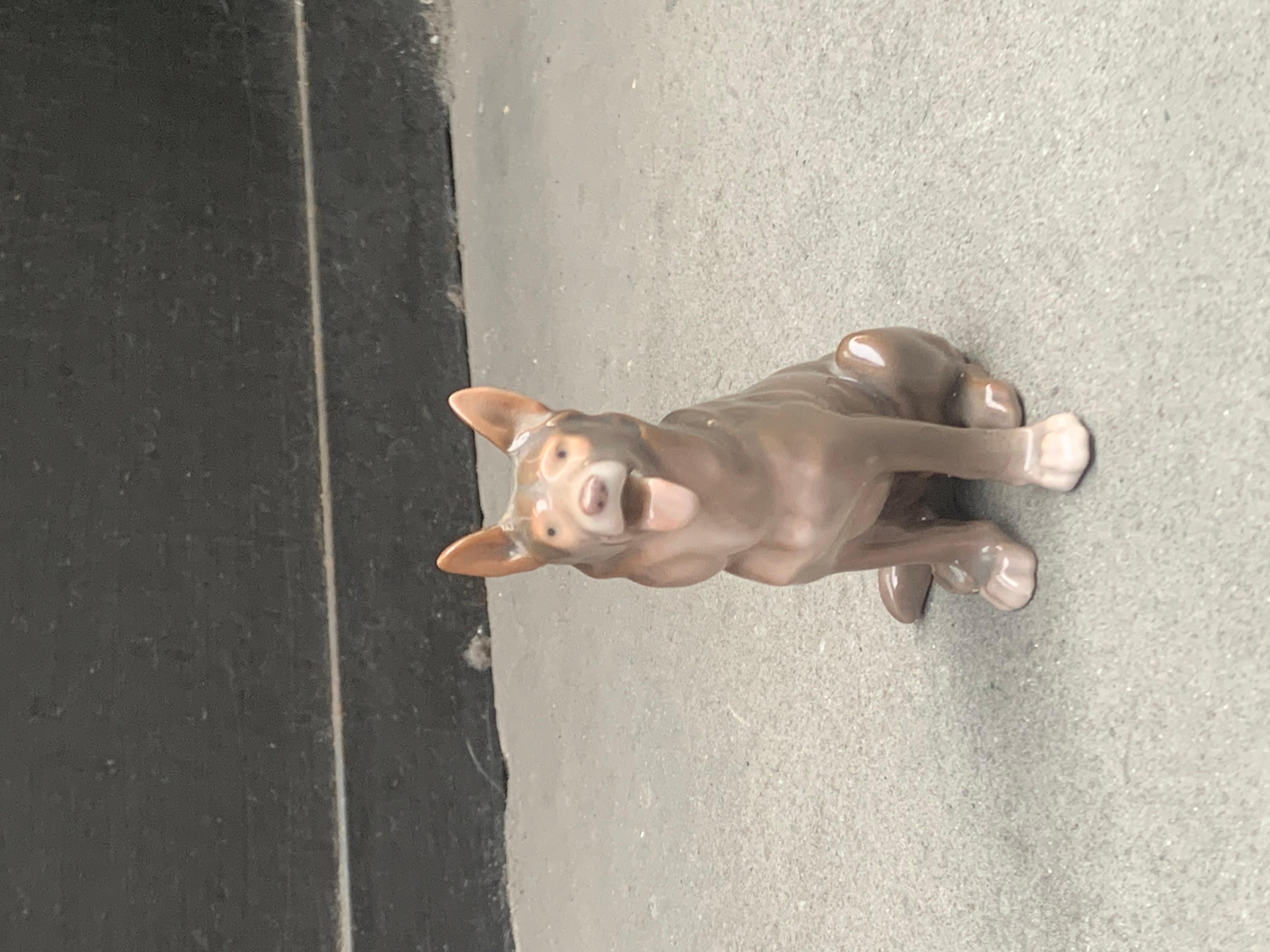 Berger allemand en porcelaine danoise par Svend Jespersen pour Bing & Grøndahl en vente 5