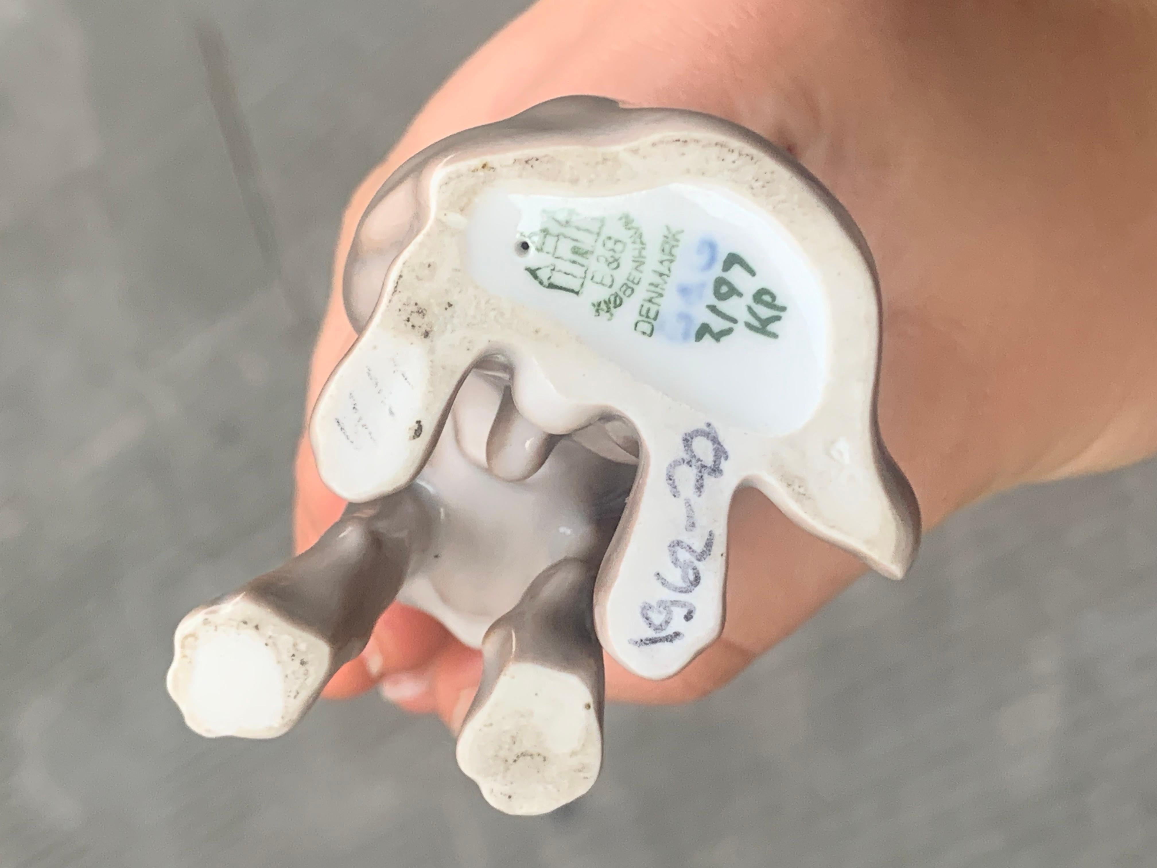 Berger allemand en porcelaine danoise par Svend Jespersen pour Bing & Grøndahl en vente 6