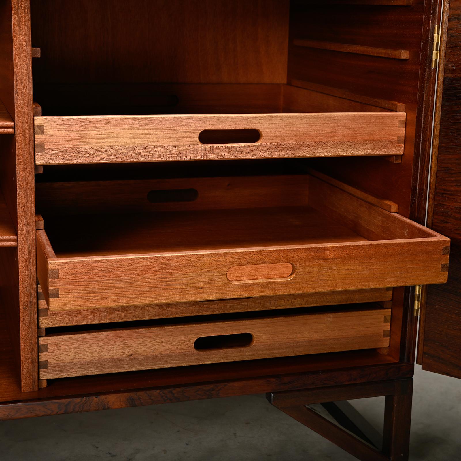 Cabinet in legno di rosa di Svend Langkilde per Illums Bolighus, Danimarca anni '60 in vendita 9