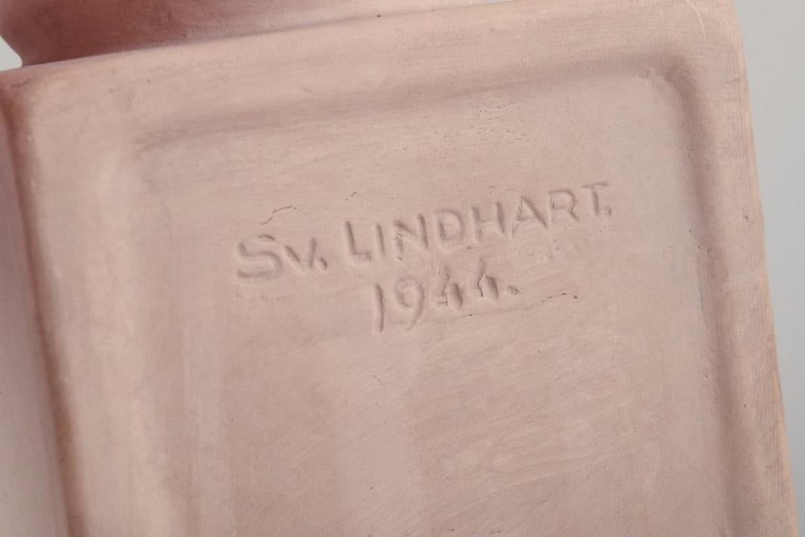 Svend Lindhart, Danimarca. Grande scultura di una testa di cervo su un basamento. in vendita 2