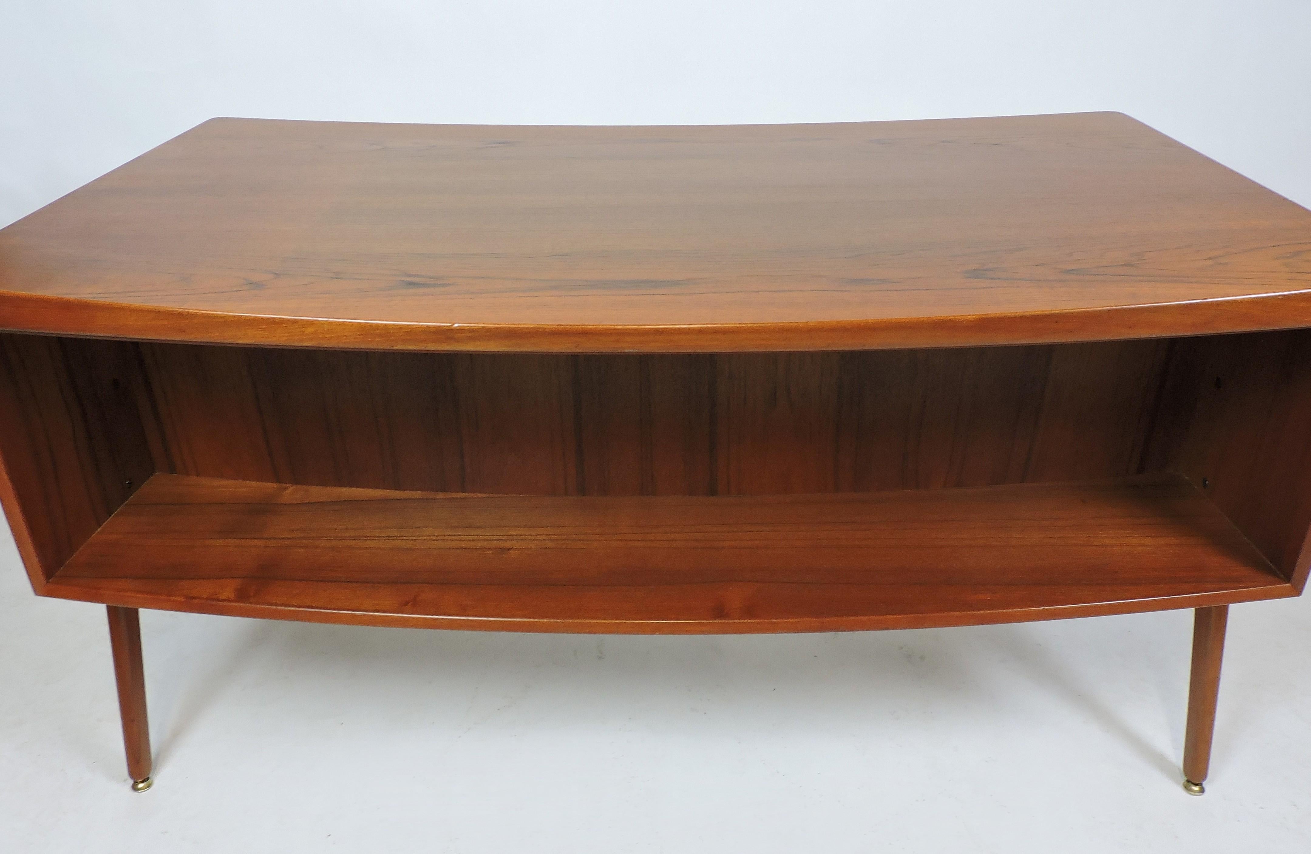Svend Madsen Danish Modern Curved Teak Desk Model SH 180 4