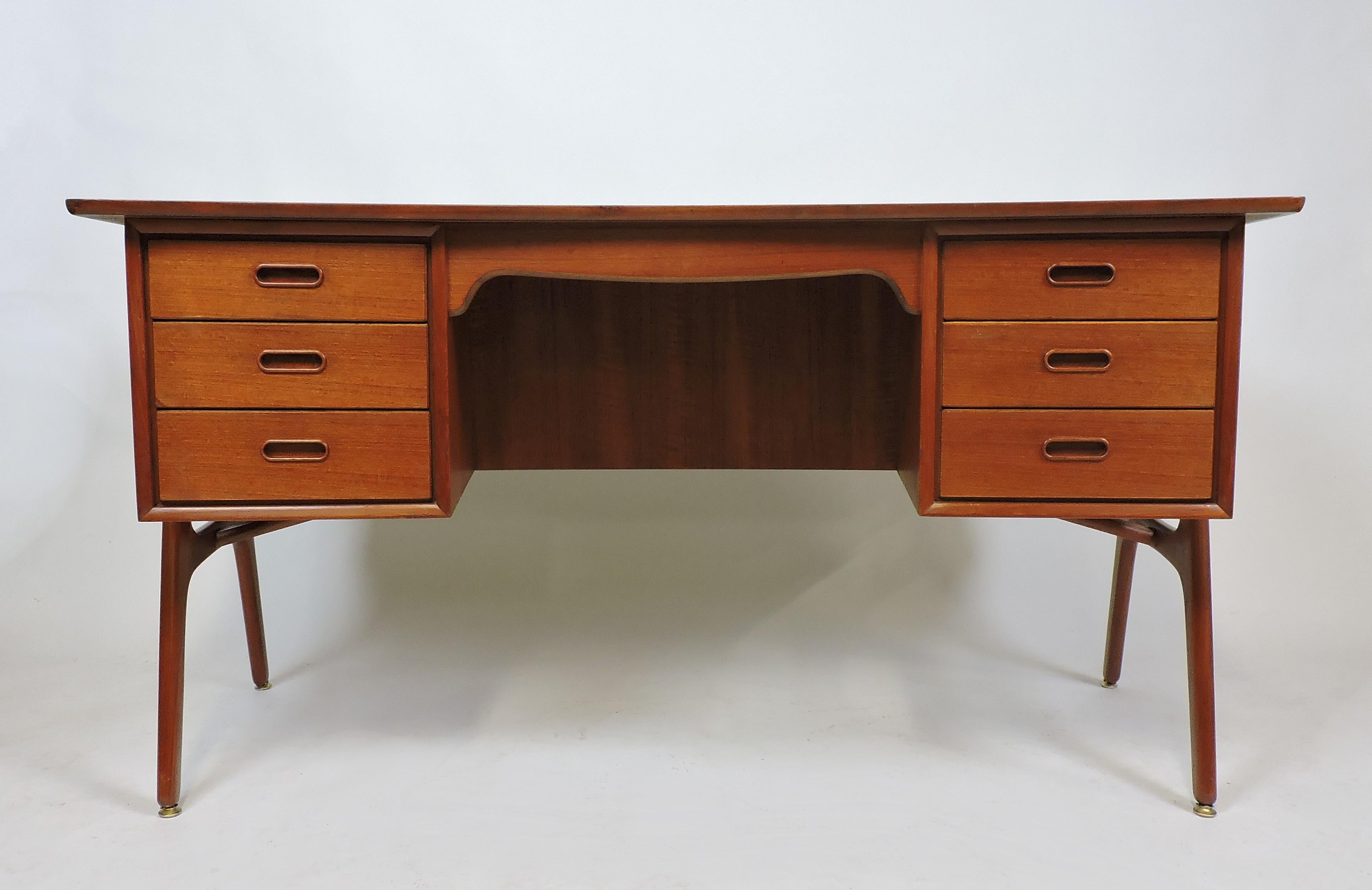 Svend Madsen Danish Modern Curved Teak Desk Model SH 180 6