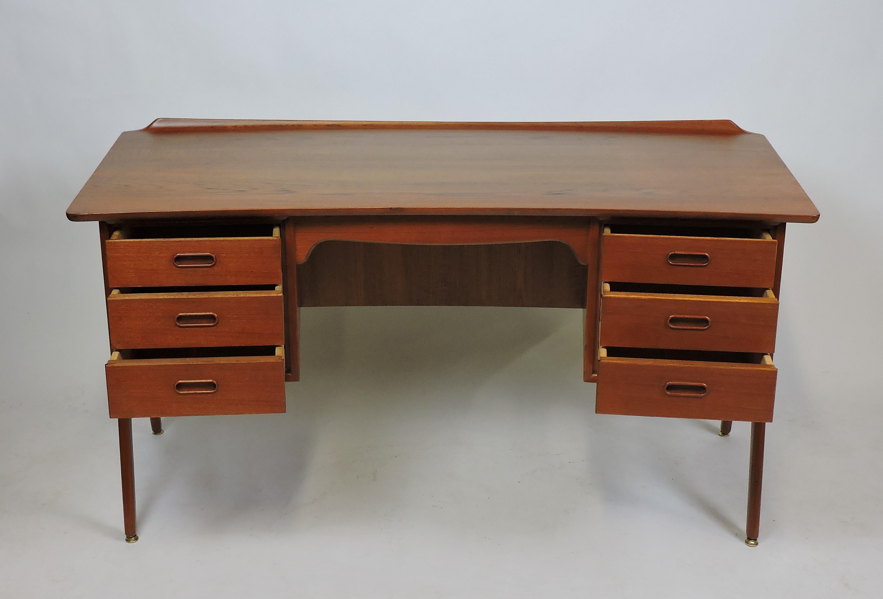 svend madsen desk