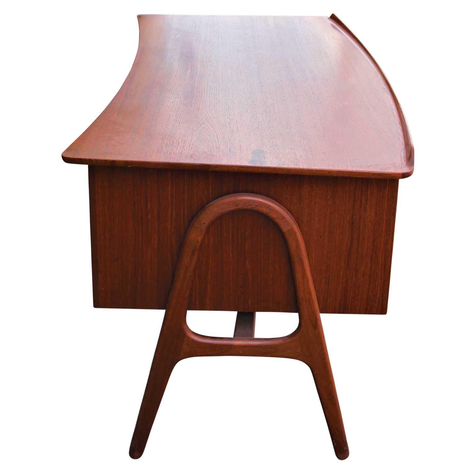 Mid-20th Century Svend Madsen Mid-Century Modern Danish Curved Teak SH 180 Desk