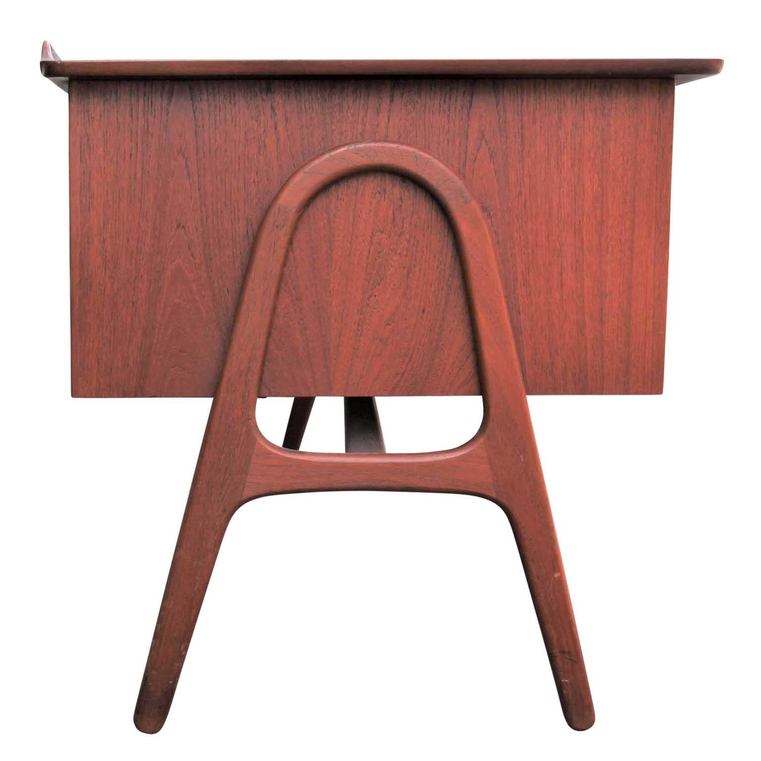 Svend Madsen Mid-Century Modern Danish Curved Teak SH 180 Desk 1