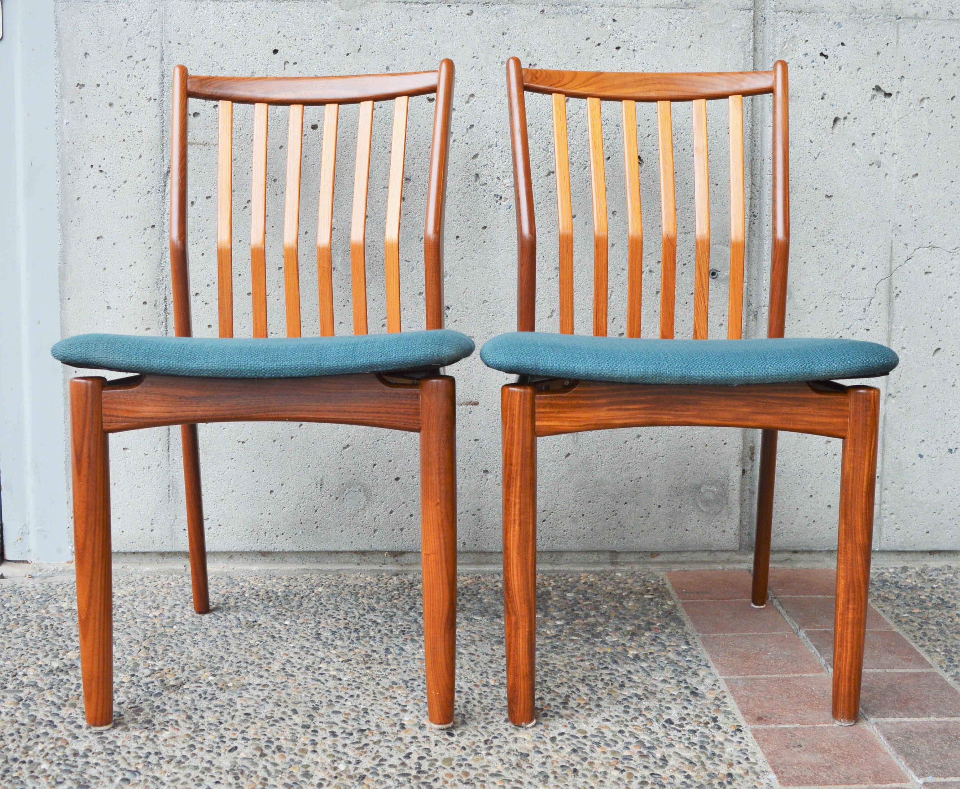 Svend Madsen Set of 4 Danish Teak Dining Chairs with Bent Backs & New Teal Tweed For Sale 5