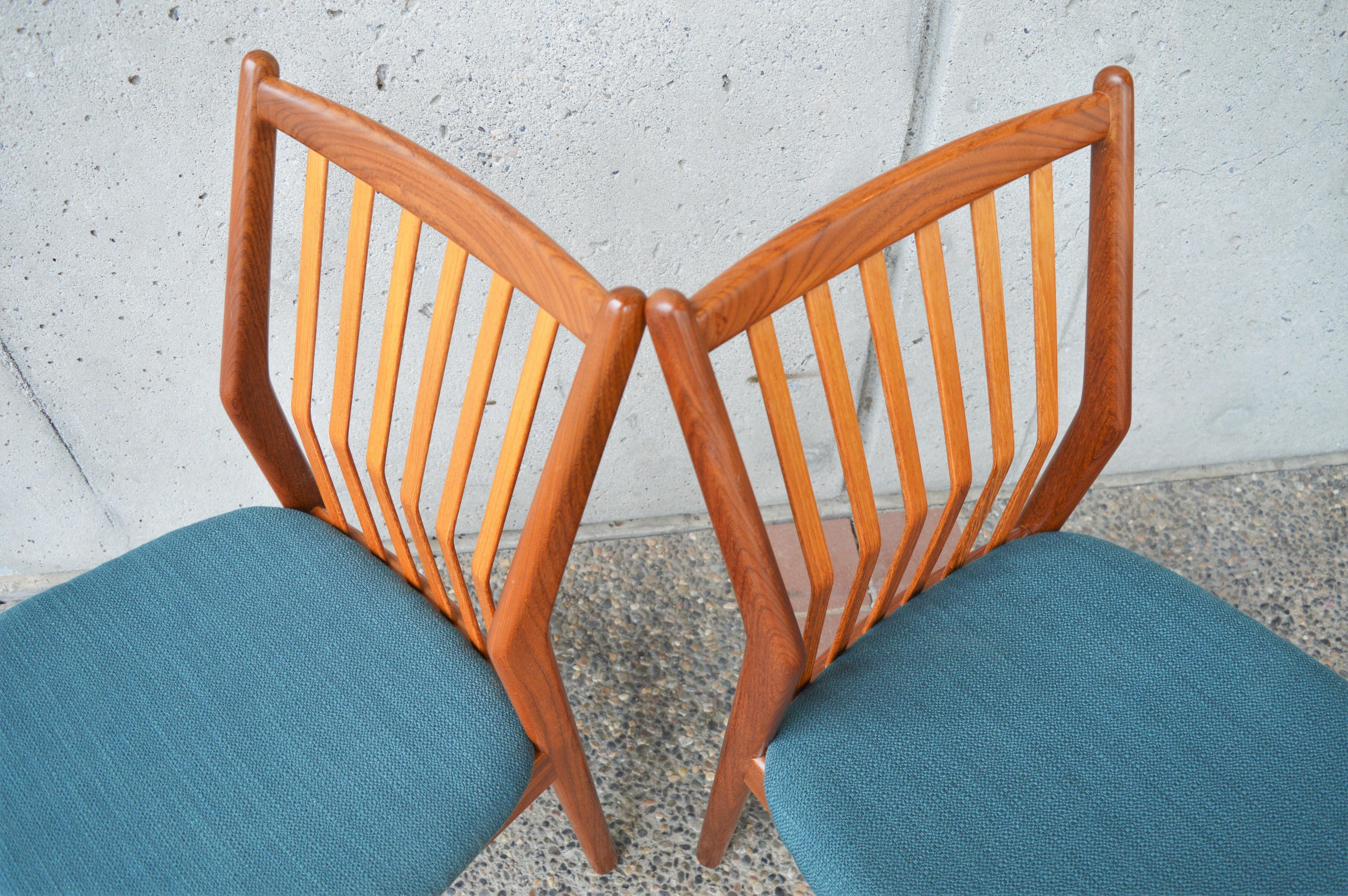 Svend Madsen Set of 4 Danish Teak Dining Chairs with Bent Backs & New Teal Tweed For Sale 2