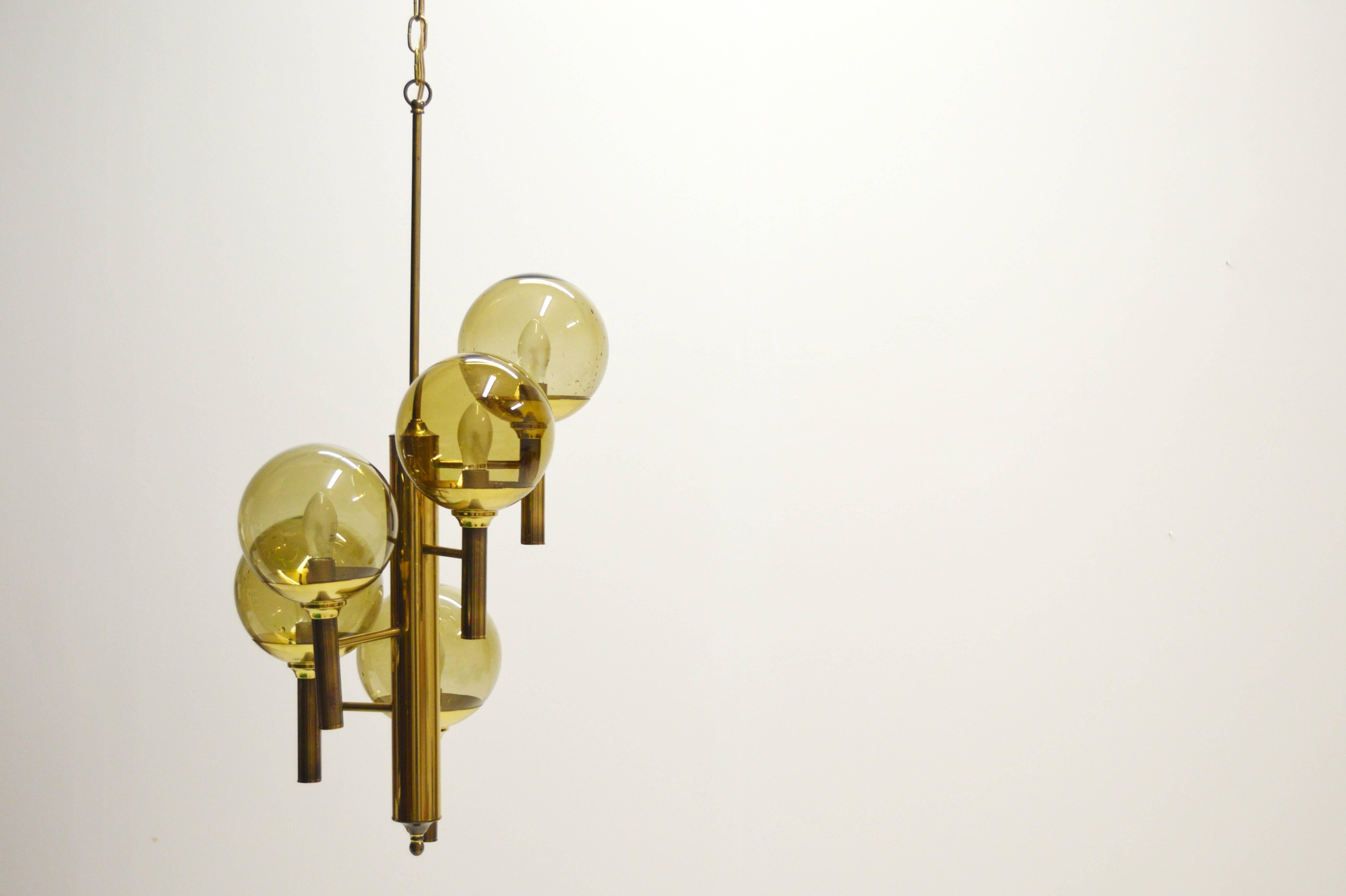 Svend Mejlstrøm Glass and Brass Chandelier In Good Condition For Sale In Alvesta, SE