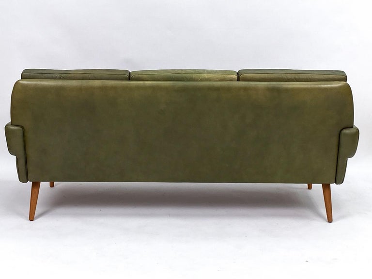 Svend Skipper Mid-Century Olive Green Leather Seating Suite For Sale 13