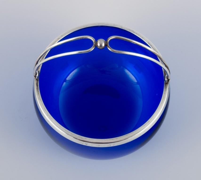Svend Toxværd, Sugar Bowl in Blue Art Glass and Danish 830 Silver In Excellent Condition For Sale In Copenhagen, DK
