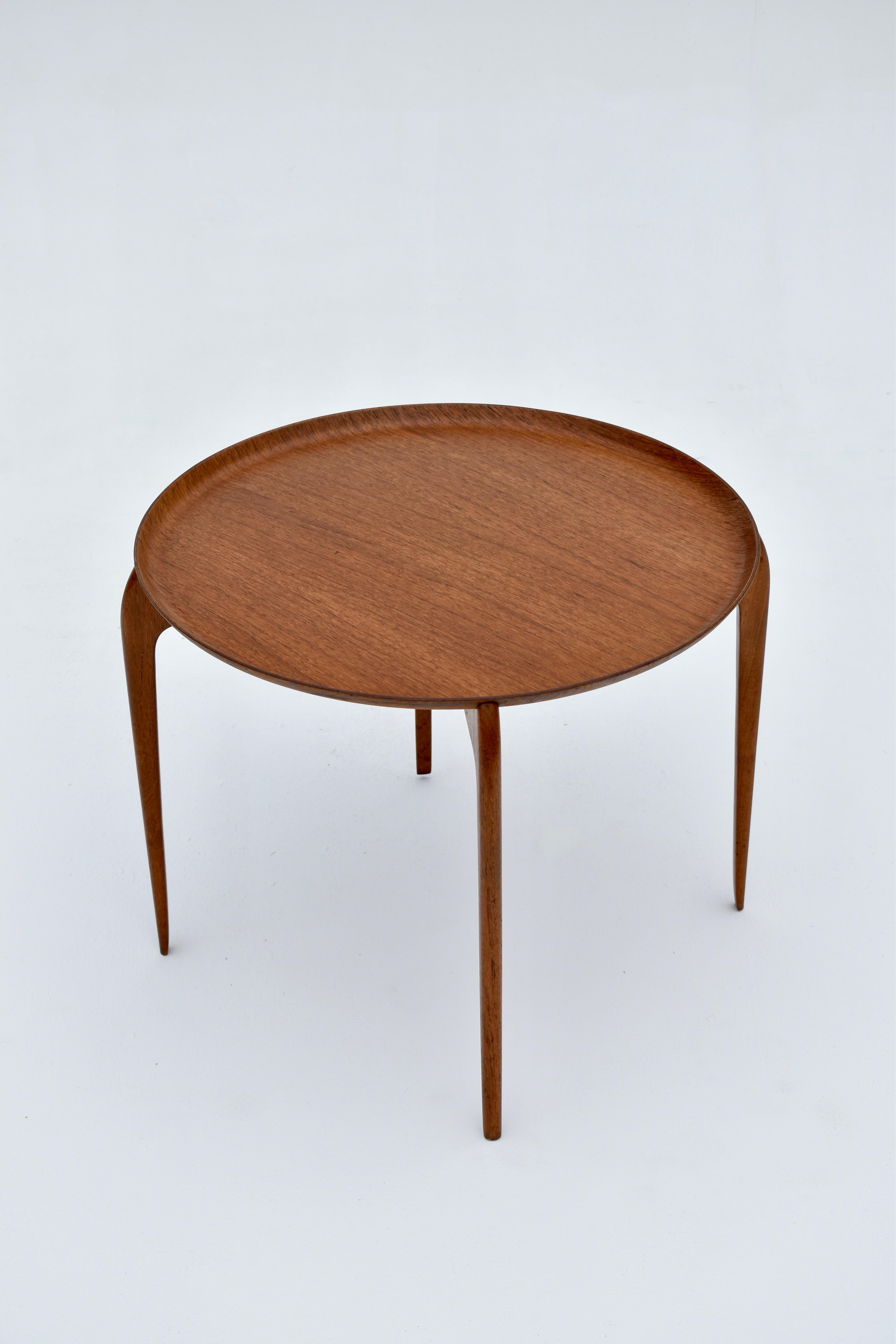 Early production side table with removable tray top designed by Svend Willumsen & H Engholm for Fritz Hansen.

You will not find a prettier or more elegant side table, we love these things. The perfect table to situate next to your favourite