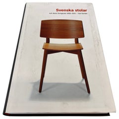 „Schwedische Stühle und ihre Designer 1899–2001“ von Dan Gordan