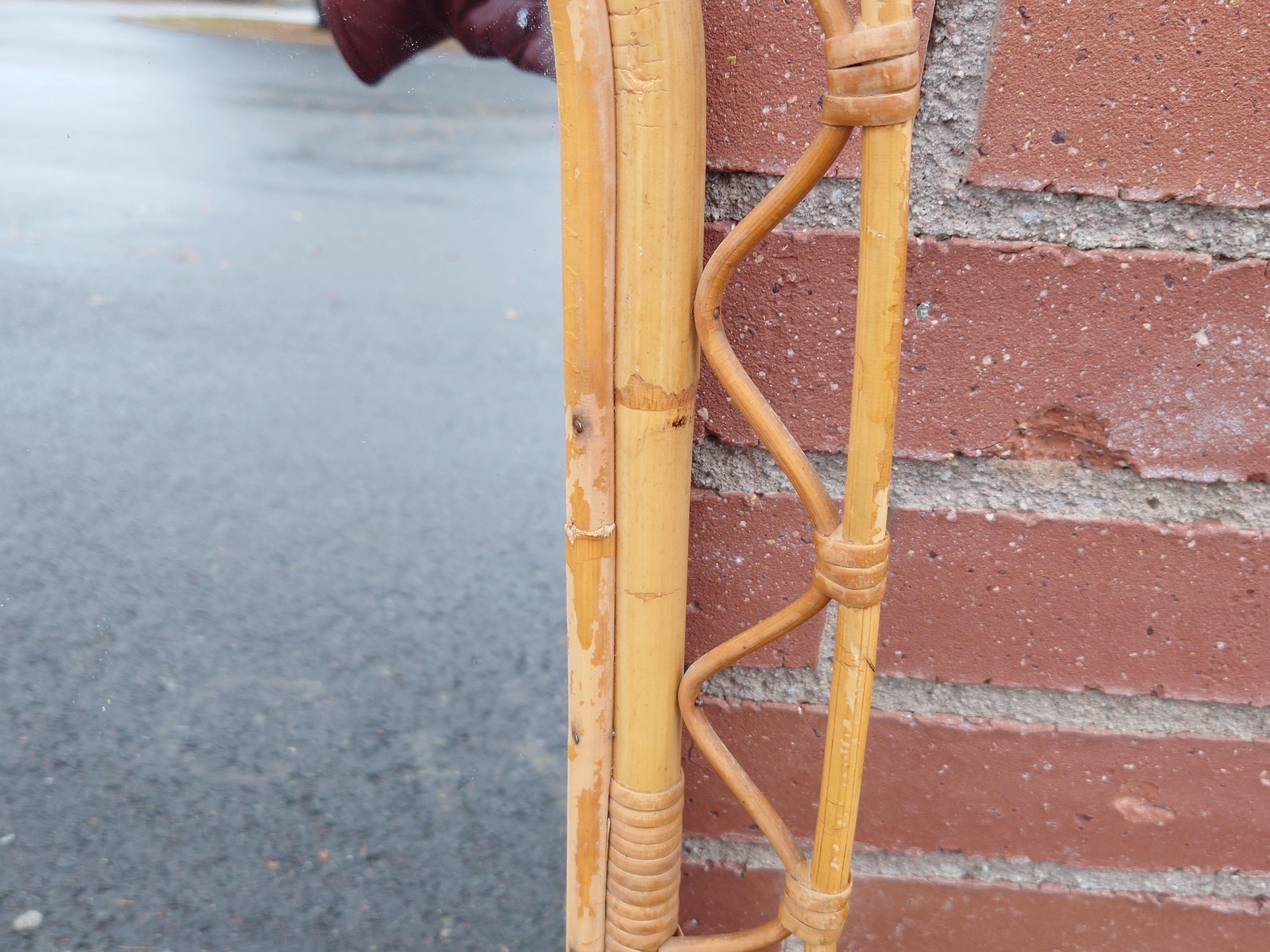 Svenskt Tenn Espejo de pared orgánico Josef Frank Ratán/mimbre , Bambú Años 50 en Bueno estado para la venta en Boden, SE