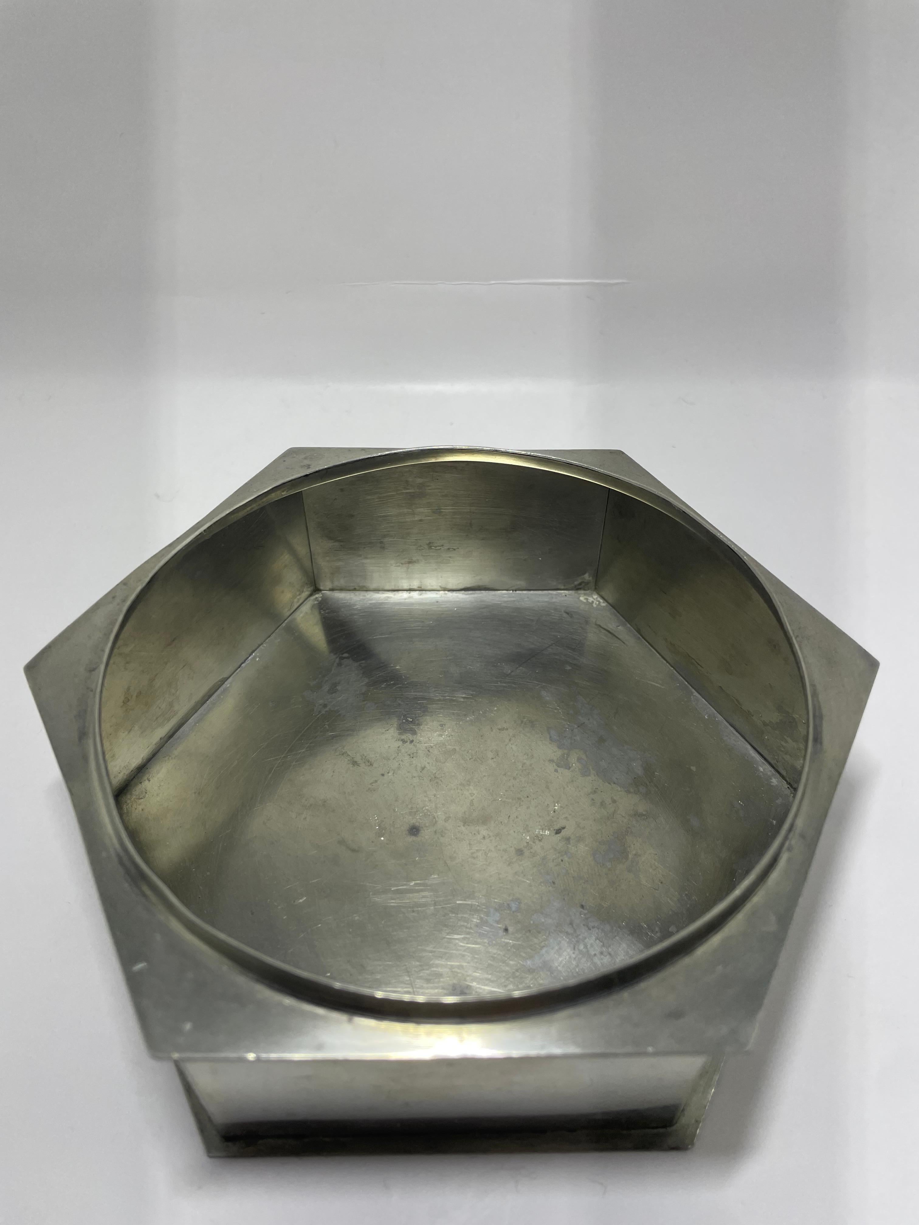 Caja con tapa de estaño Svenskt Tenn con asa de marquetería, Suecia, 1936 en Bueno estado para la venta en Stockholm, SE