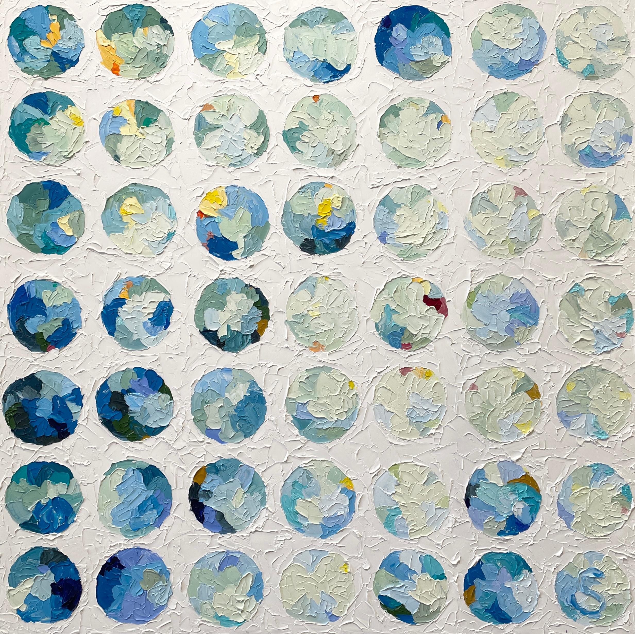 Abstract Painting Sveta Hessler - « Good Vibes Only » - cercles sereins et vibrants - peinture à l'huile bleue et blanche