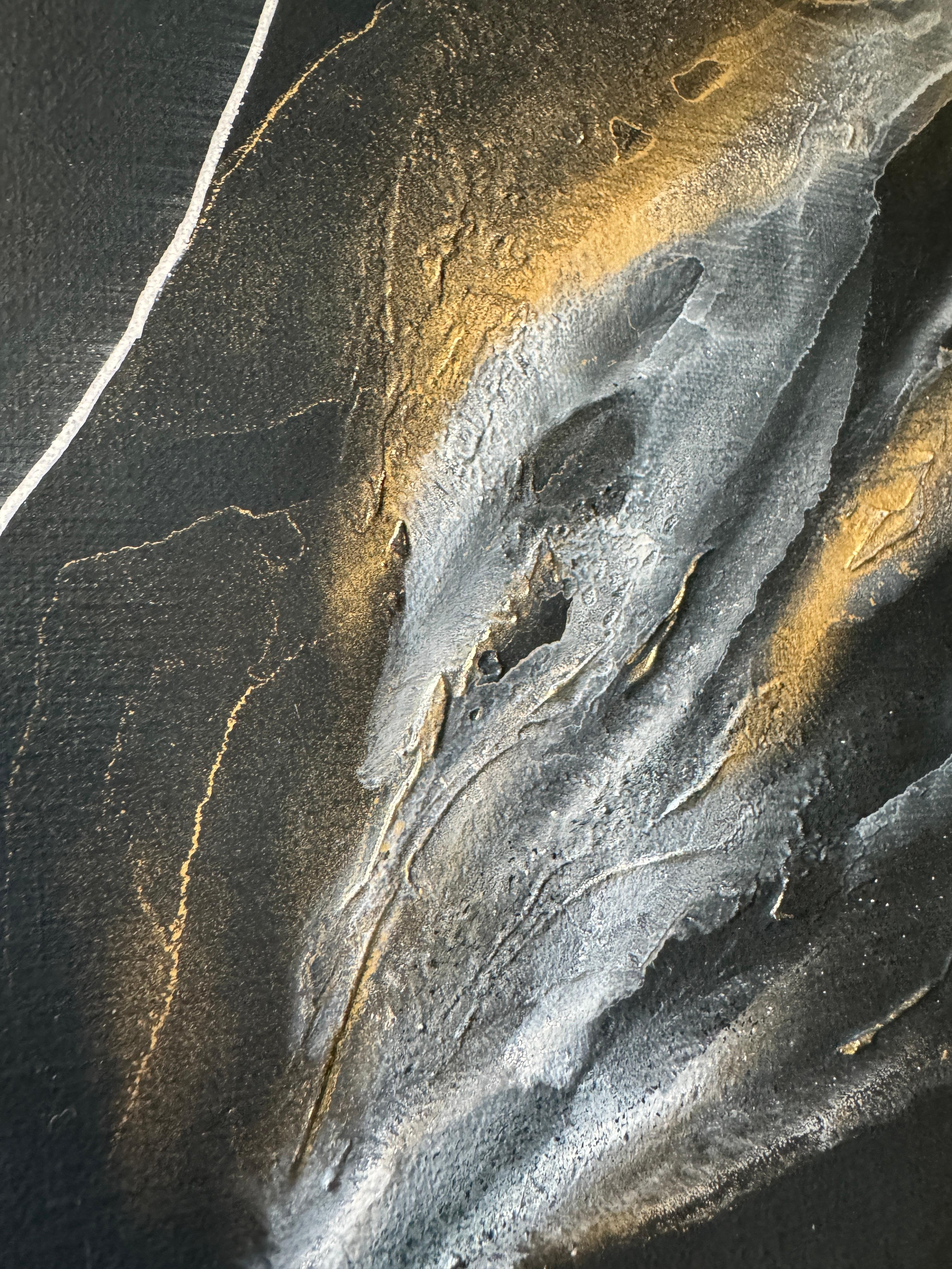 In dieser Serie verflechten sich zarte Schattierungen und strukturierte Schichten zu einem Tanz aus Licht und Schatten, der flüchtige Momente des Glücks einfängt. Tiefe Striche in der Textur schaffen ein Gefühl von Raum, das zum Eintauchen einlädt,