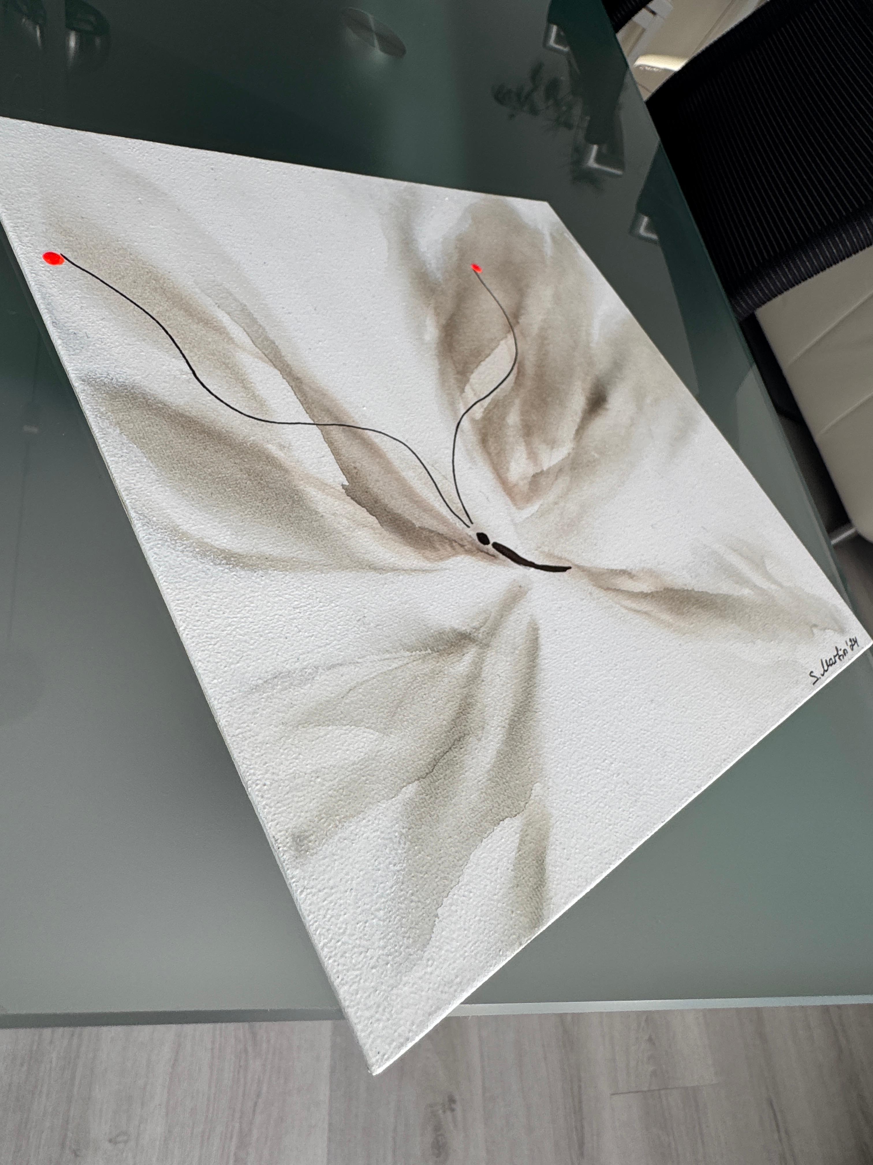 Questa collezione riunisce molti dipinti di piccolo formato, ognuno dei quali è una farfalla unica, particolare e piena di luce interiore. Si librano verso l'alto come leggeri frammenti di sogni, si disperdono per prendere vita nel cuore di chiunque